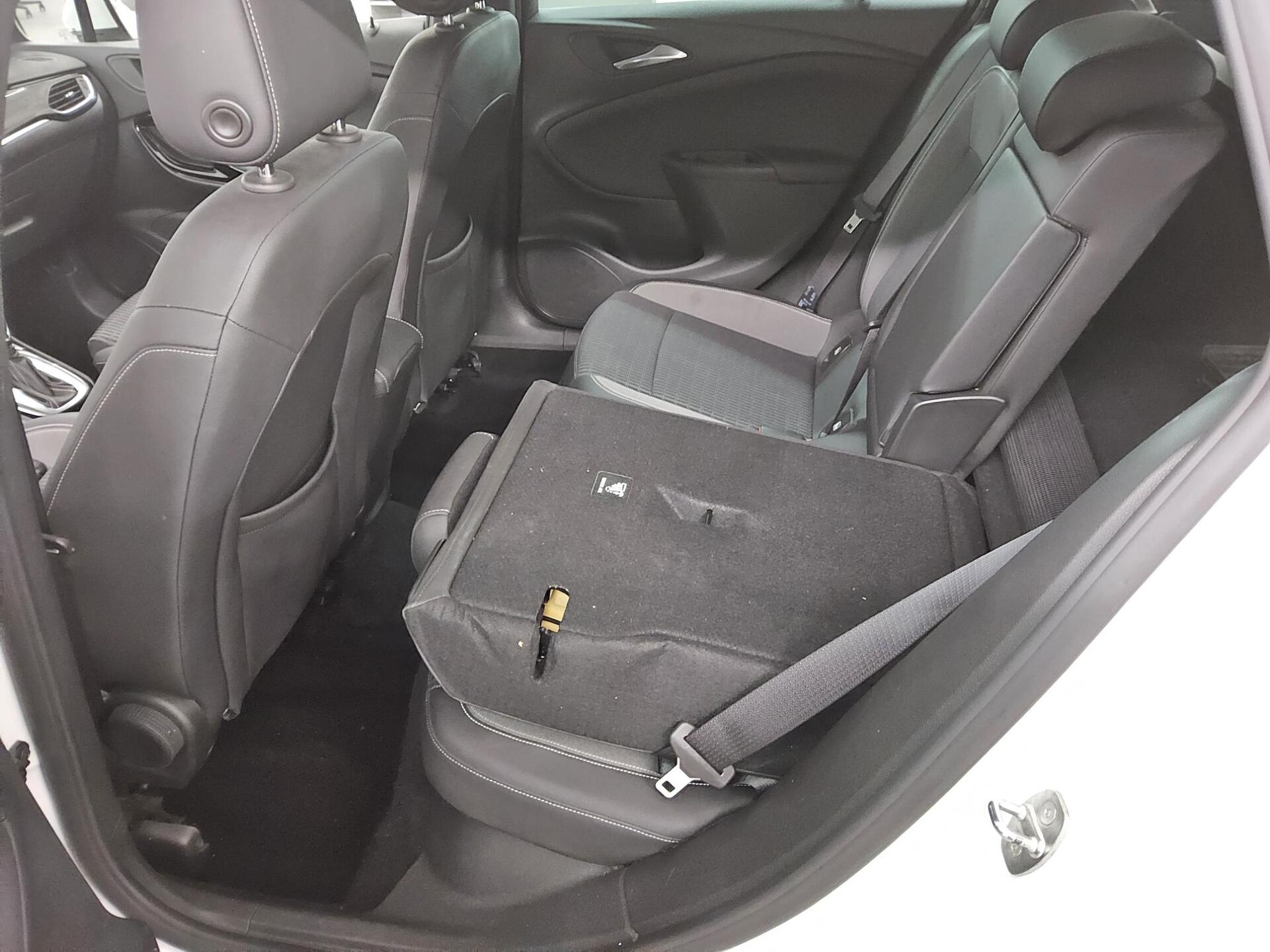 Opel Astra ST 1.5 D Elegance Navi LED T-Leder PDC SHZ 12