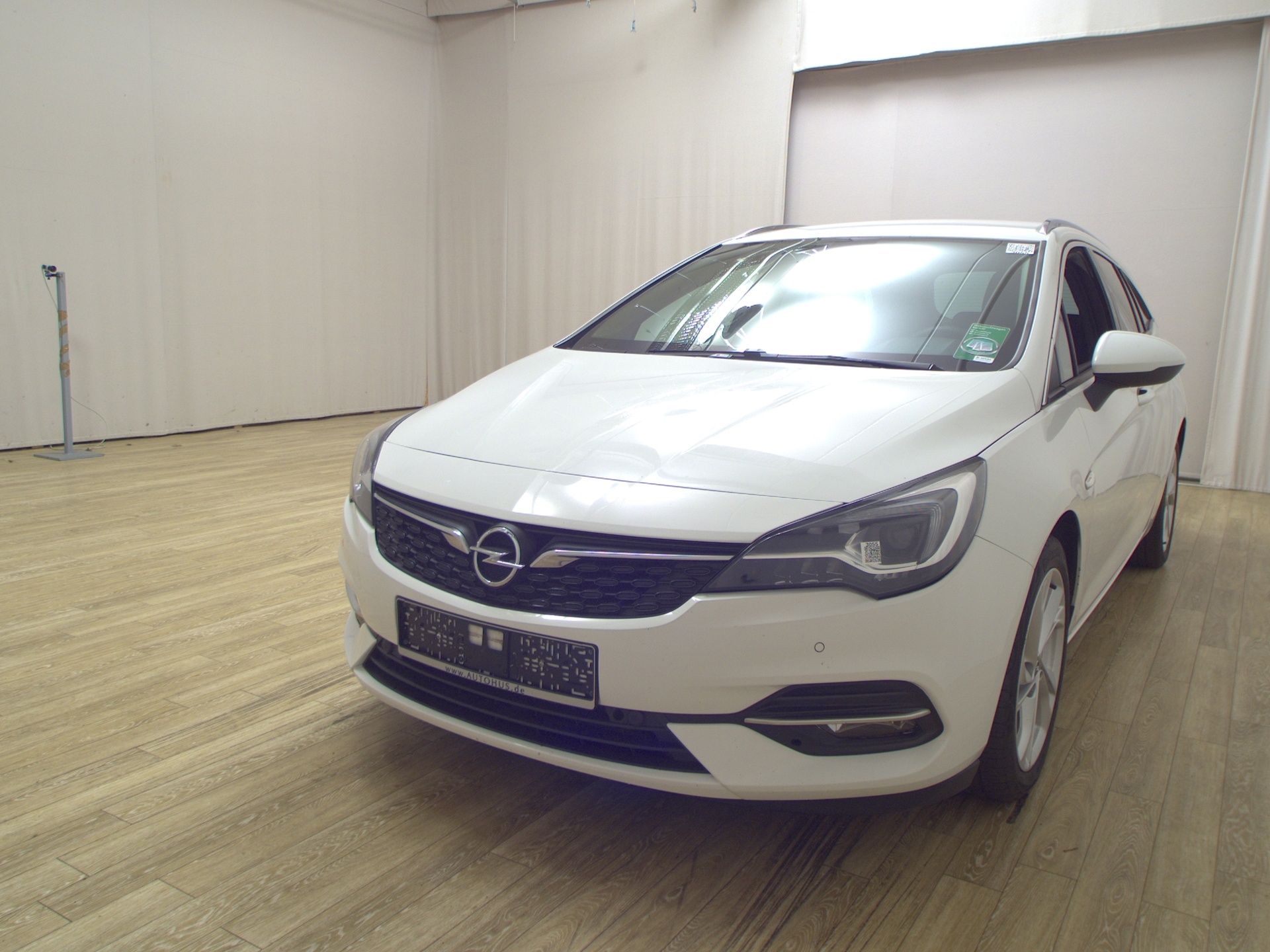 Opel Astra ST 1.5 D Elegance Navi LED T-Leder PDC SHZ 2