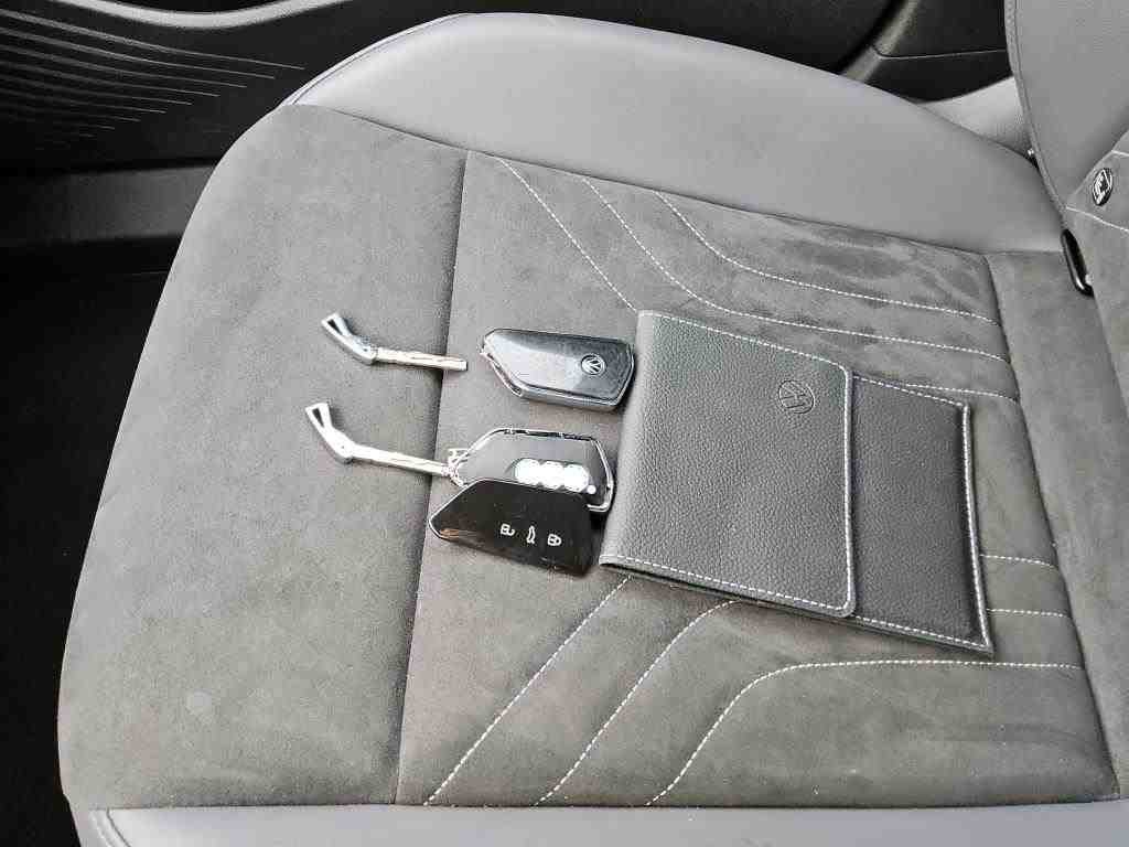 Volkswagen ID.4 Pro Performance NAVI SHZ RFK 10
