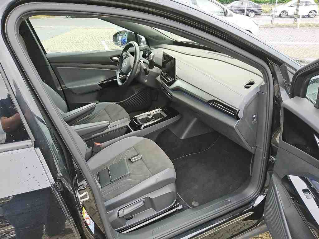 Volkswagen ID.4 Pro Performance NAVI SHZ RFK 6