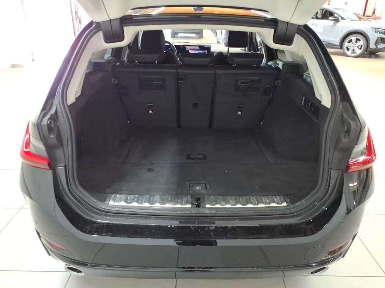 BMW 320dA Touring T-LEDER NAVI LED SPORTSITZE SHZ 10