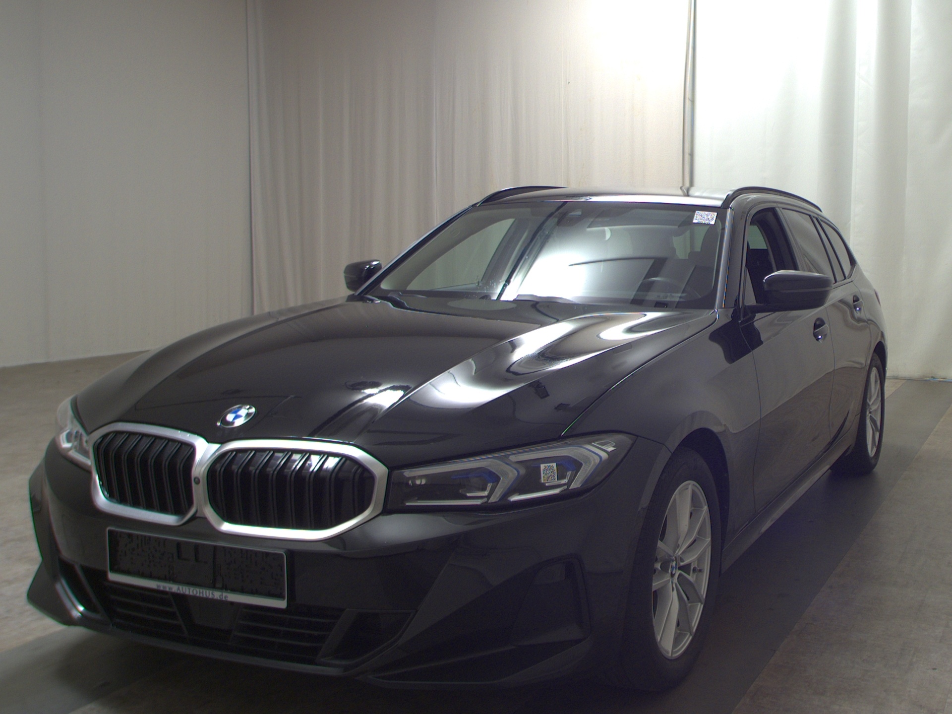 BMW 320d Touring T-Leder Navi HuD H-K LED 2