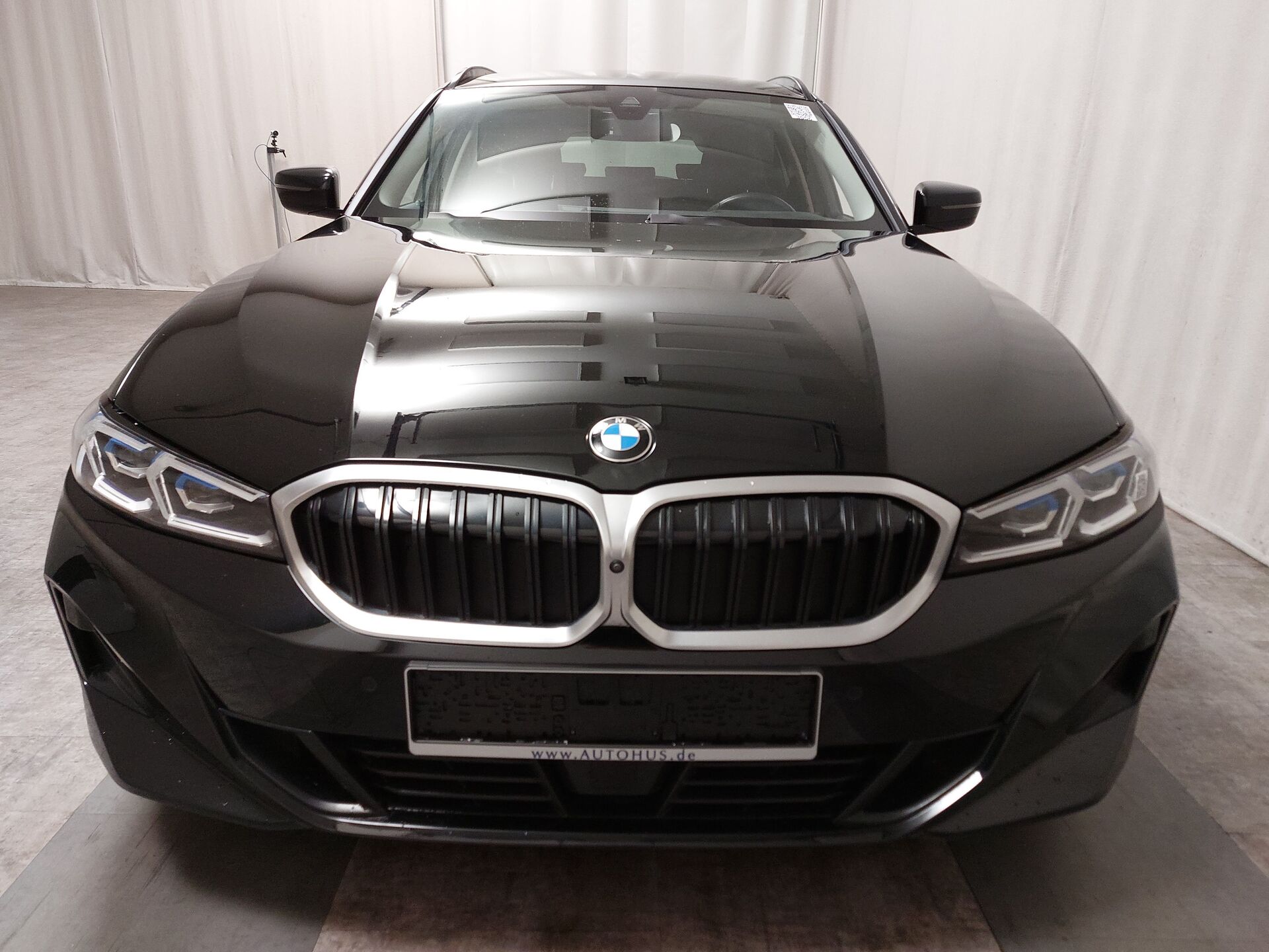 BMW 320d Touring T-Leder Navi HuD H-K LED 5