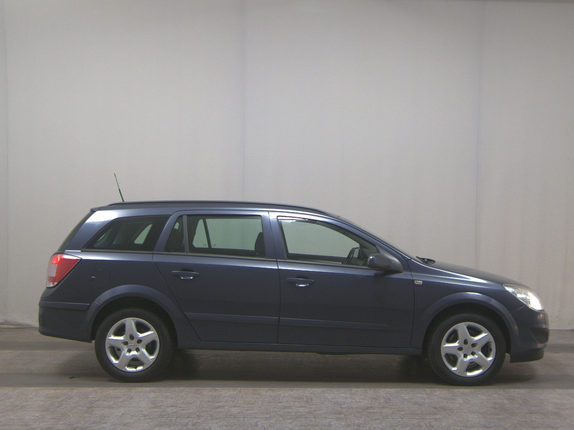 Opel Astra Caravan Edition Navi Radio Klima Tempomat