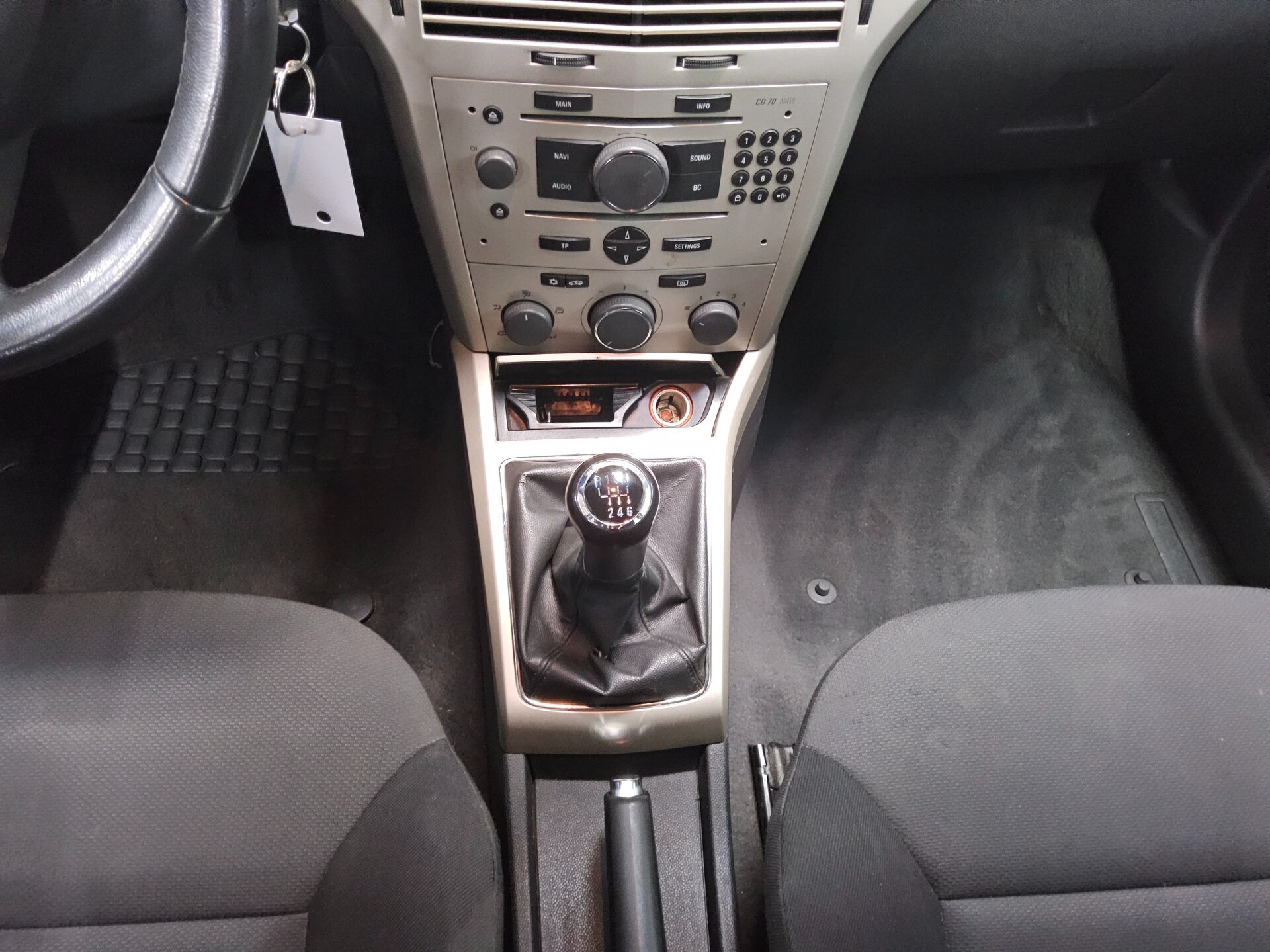 Opel Astra Caravan Edition Navi Radio Klima Tempomat 6