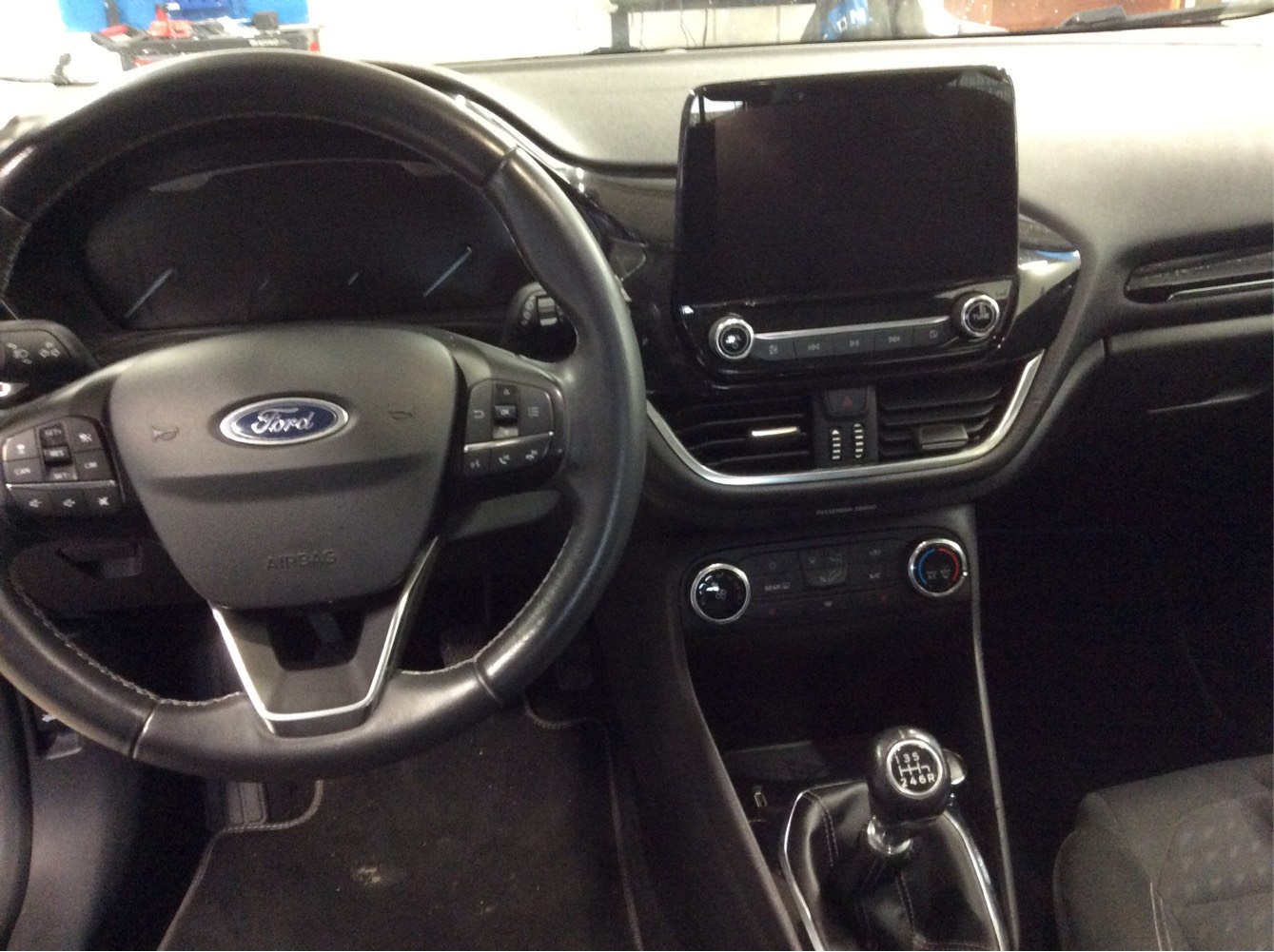 Ford Fiesta 1.0 EB Titanium LED SPORTSITZE SHZ ACC 3