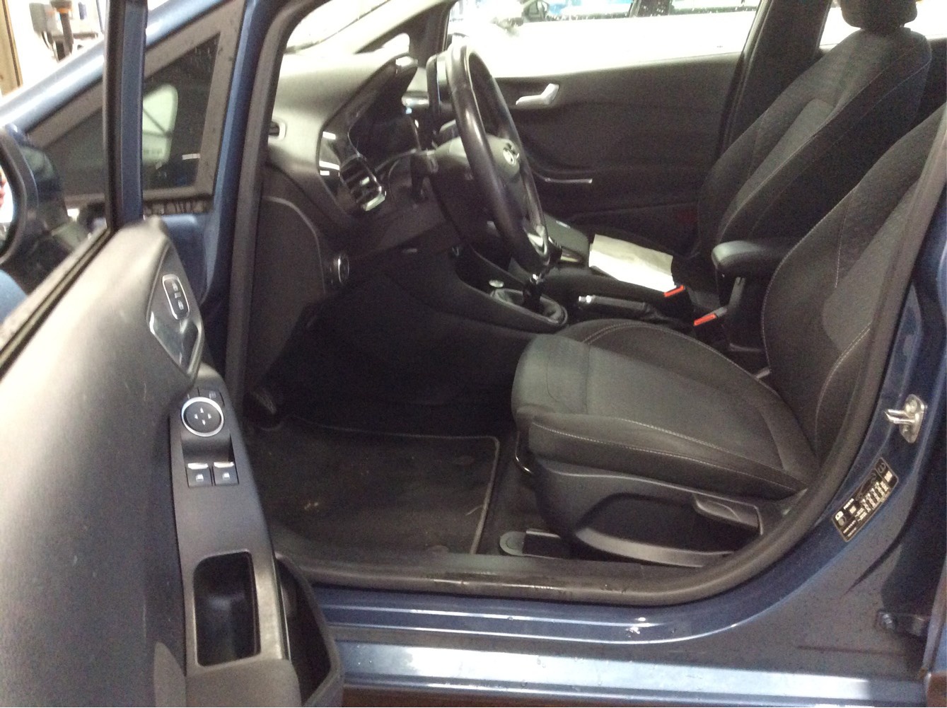 Ford Fiesta 1.0 EB Titanium LED SPORTSITZE SHZ ACC 5