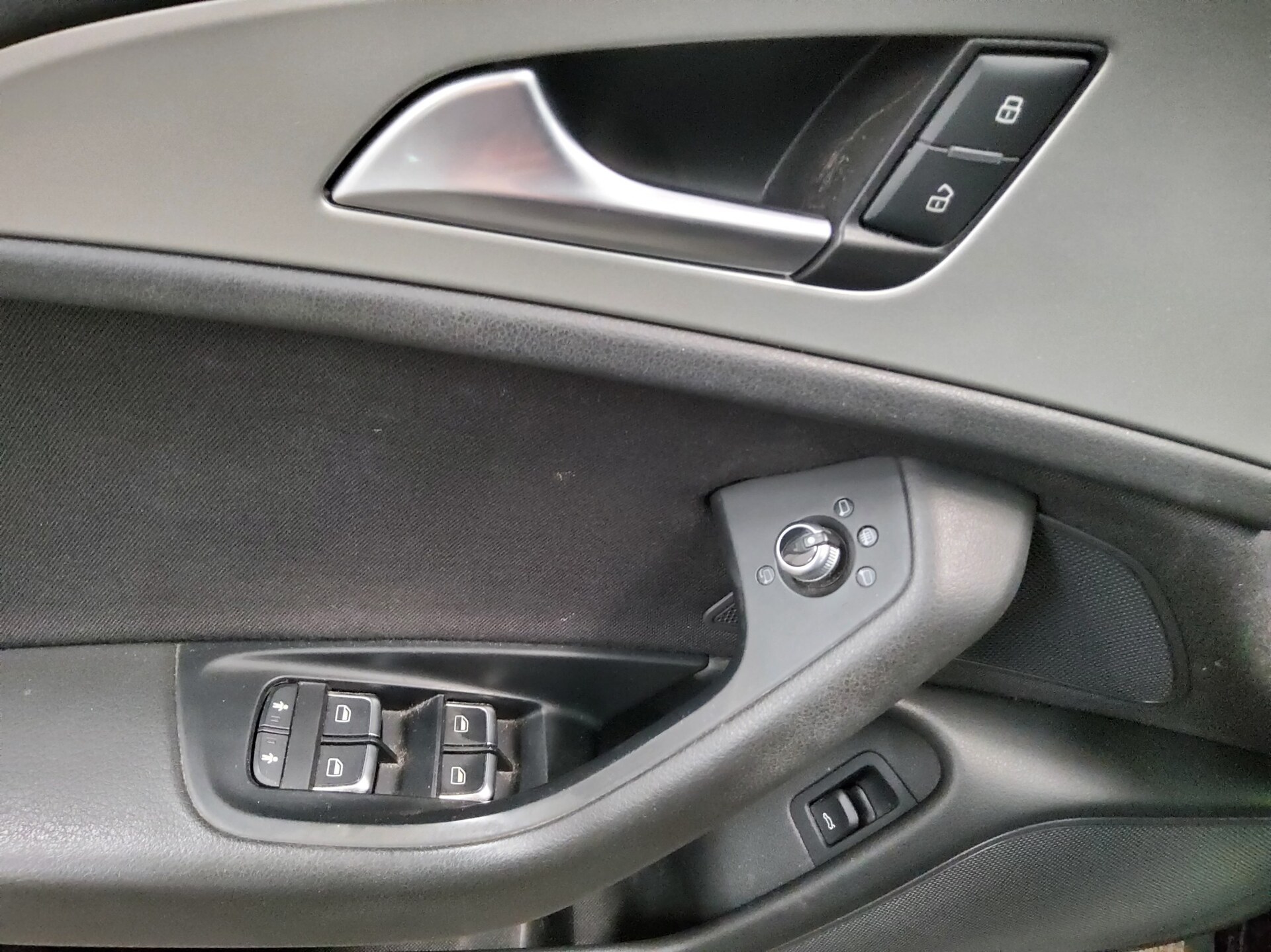 Audi A6 Avant 2.0 TDI S-Line Ext. AHK Navi LED 9