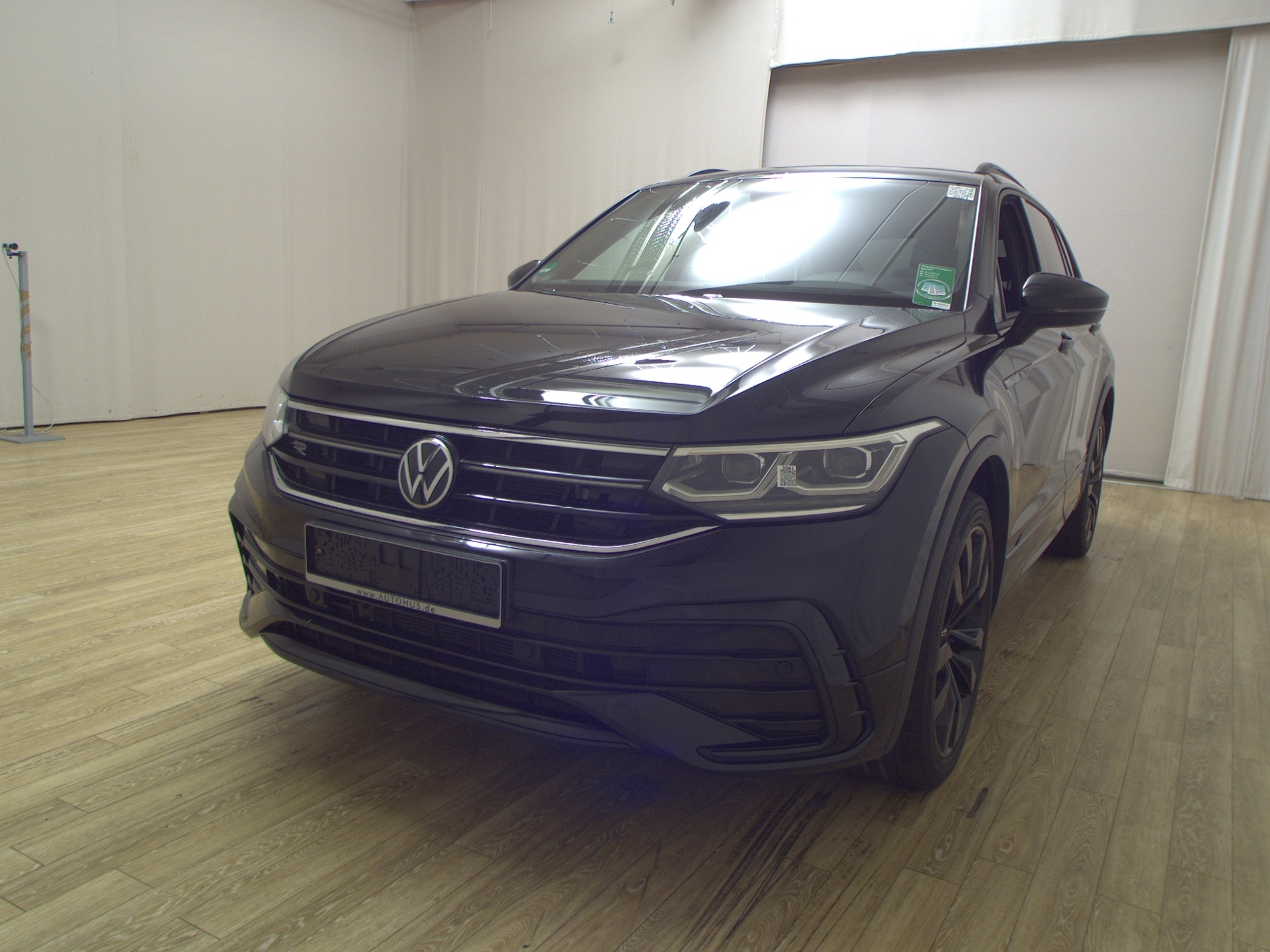 Volkswagen Tiguan Allspace 2.0 TDI 4M R-Line 7-Sitze Navi LED AID Pano H/K 2