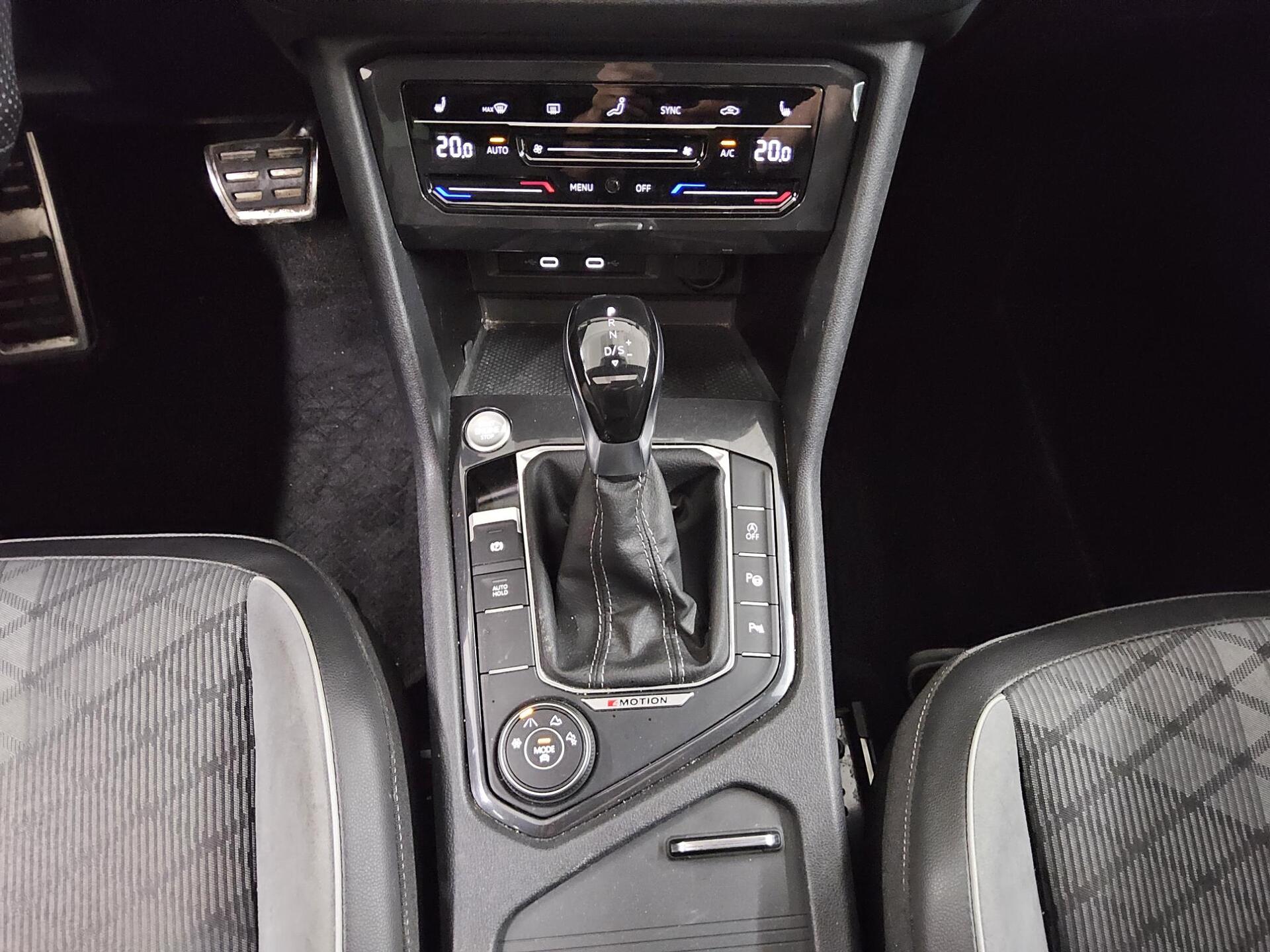 Volkswagen Tiguan Allspace 2.0 TDI 4M R-Line 7-Sitze Navi LED AID Pano H/K 6