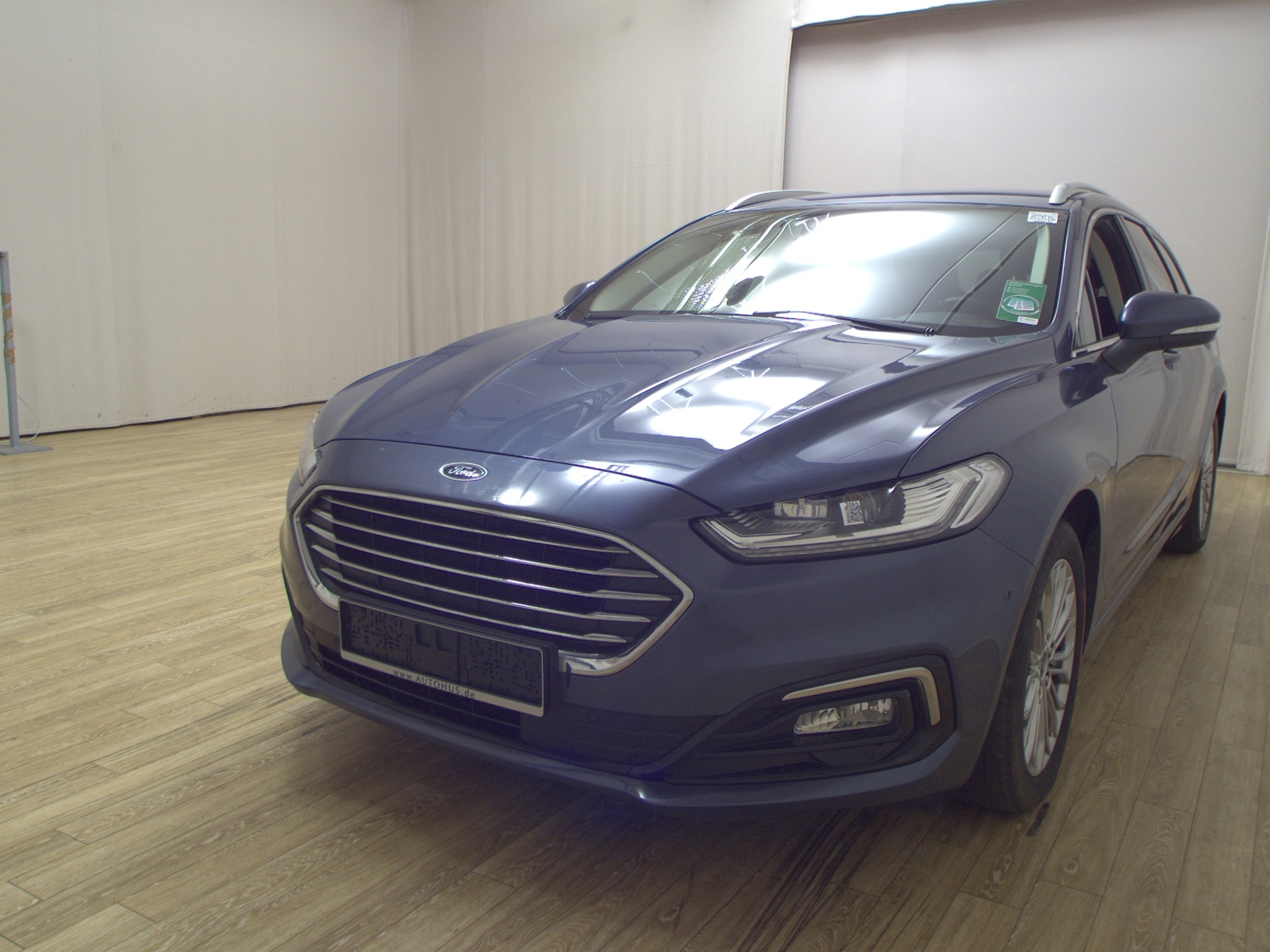 Ford Mondeo Turnier 2.0 EB Titanium Navi LED ACC RFK 2