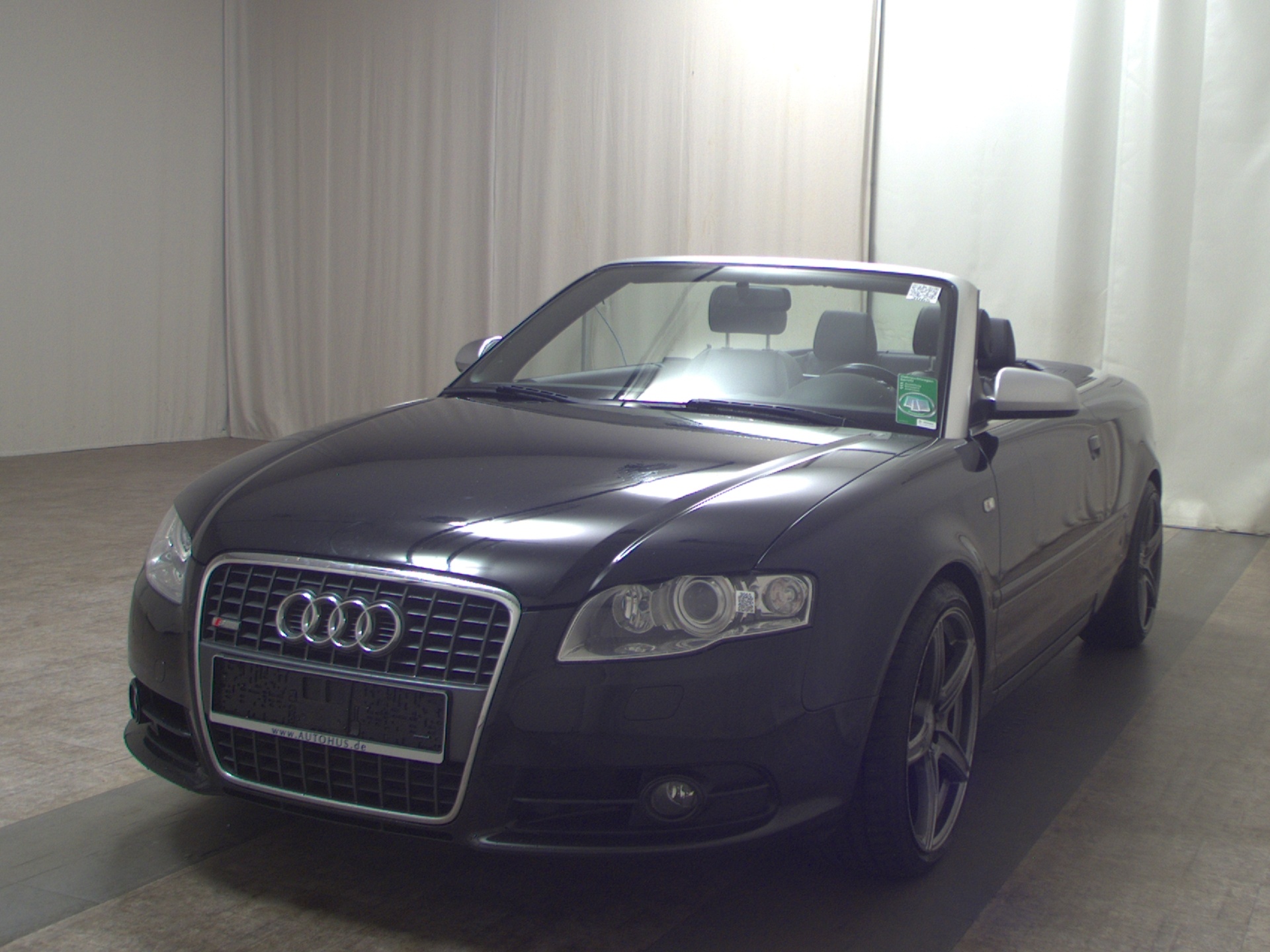 Audi A4 2.0 TFSI Cabrio S-Line Leder AHK Xenon BOSE 2