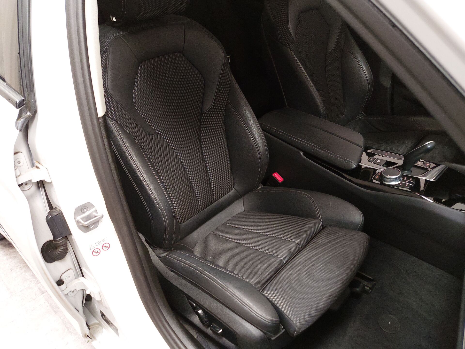 BMW 520d Touring Sport-Line NAVI ANDROID KLIMAAUT SHZ PDC 11