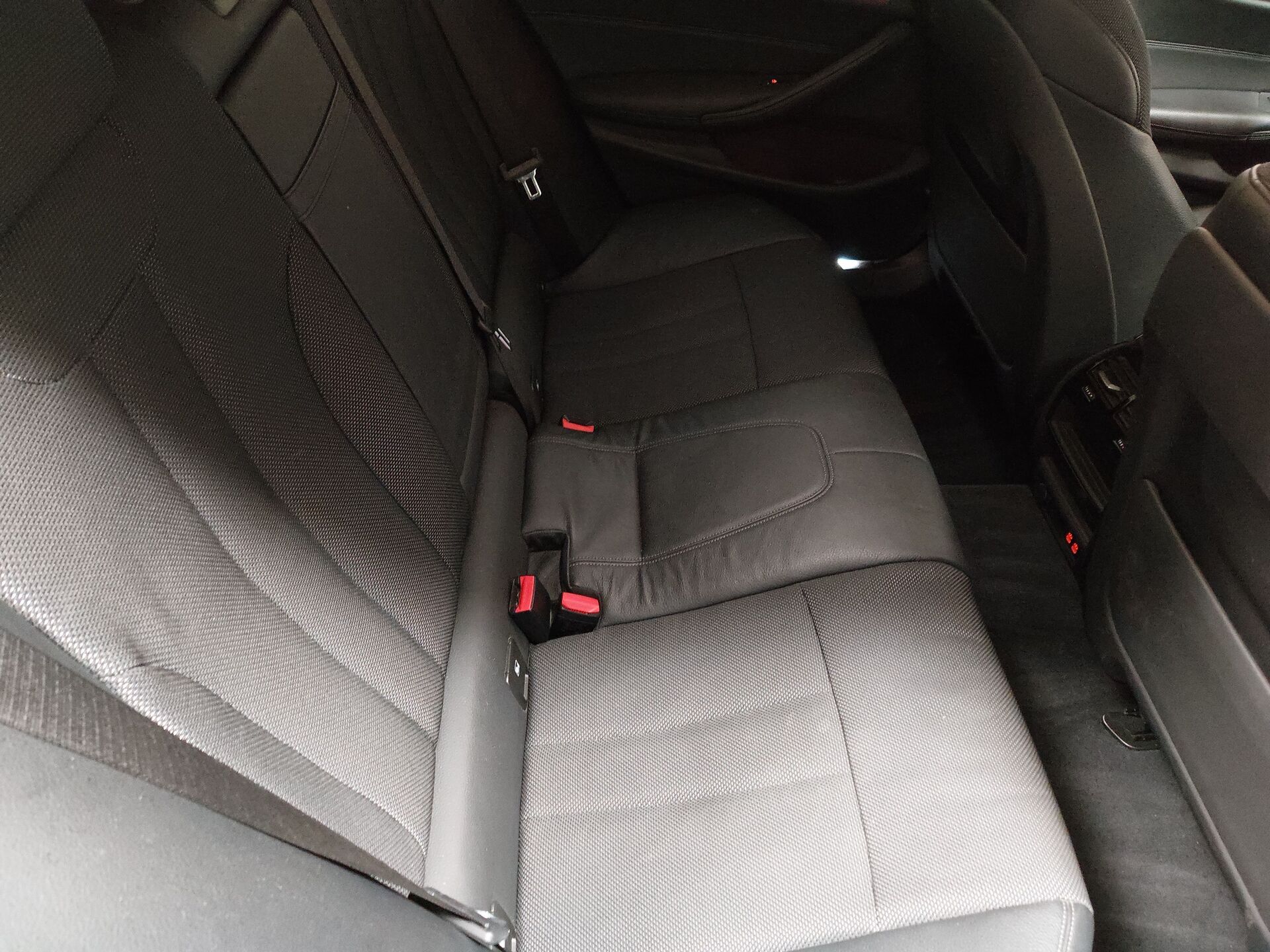 BMW 520d Touring Sport-Line NAVI ANDROID KLIMAAUT SHZ PDC 13