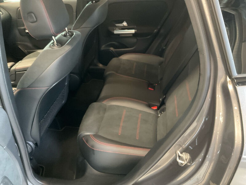 Mercedes-Benz GLA 250 e AMG-Line LEDER NAVI LED SPORTSITZE SHZ 7