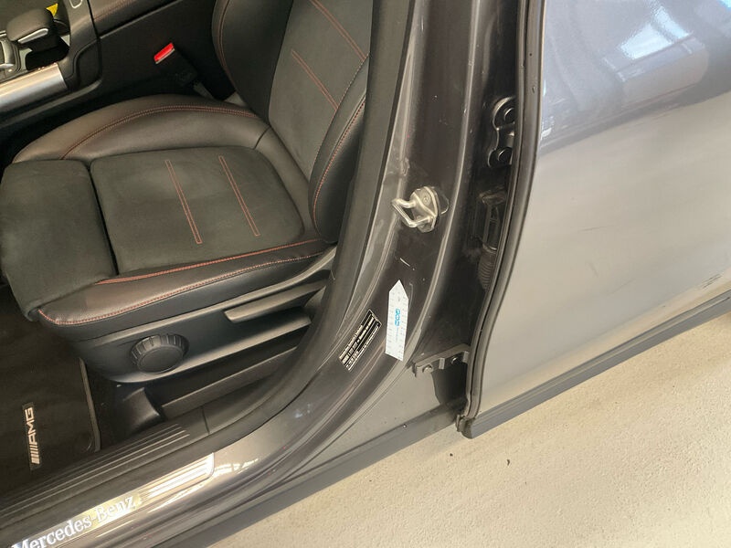 Mercedes-Benz GLA 250 e AMG-Line LEDER NAVI LED SPORTSITZE SHZ 9
