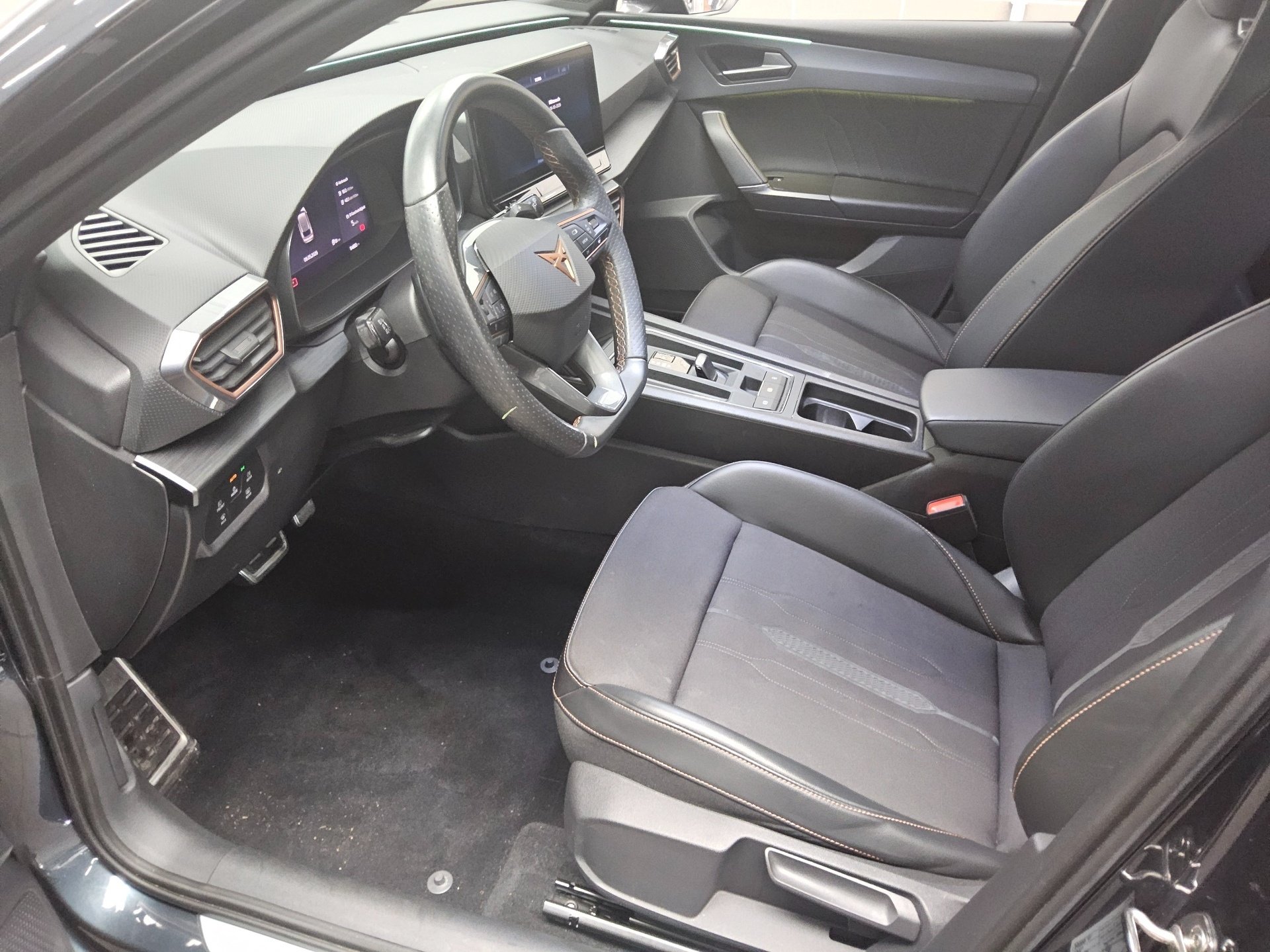 Cupra Leon Sportstourer 1.4 e-Hybrid T-Leder Navi LED 9
