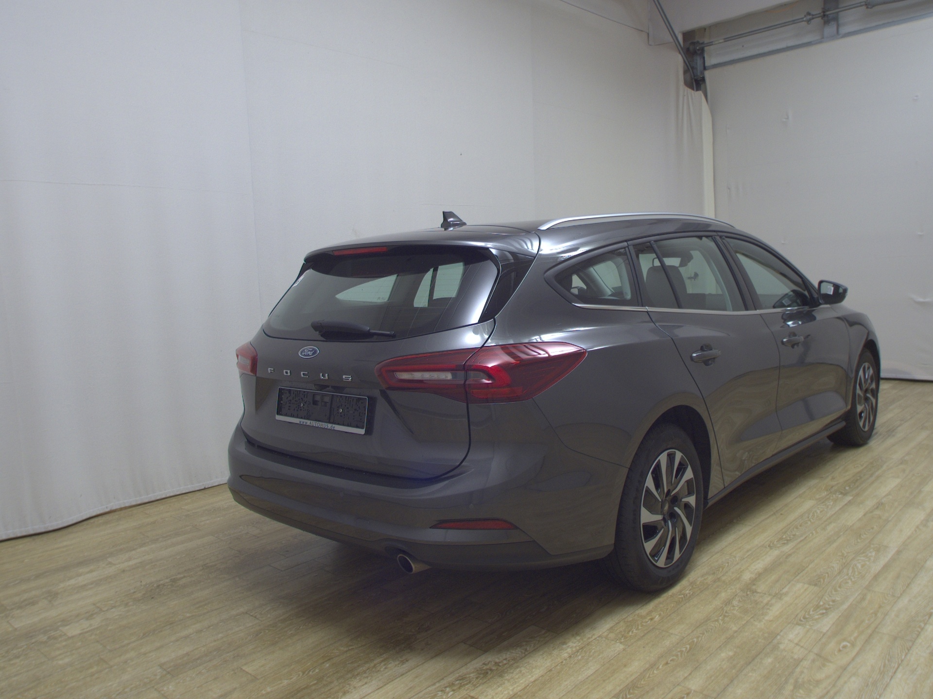 Ford Focus Turnier 1.5 EB Titanium Navi LED RFK Shz 4
