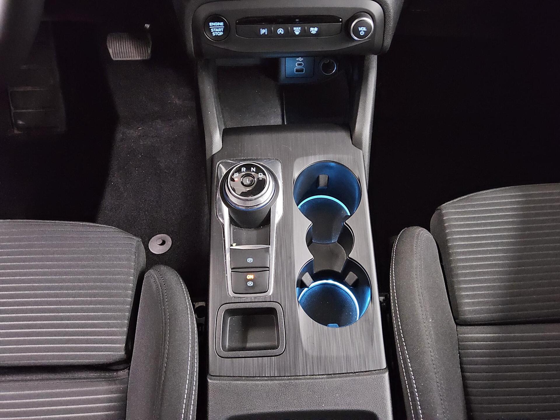 Ford Focus Turnier 1.5 EB Titanium Navi LED RFK Shz 6