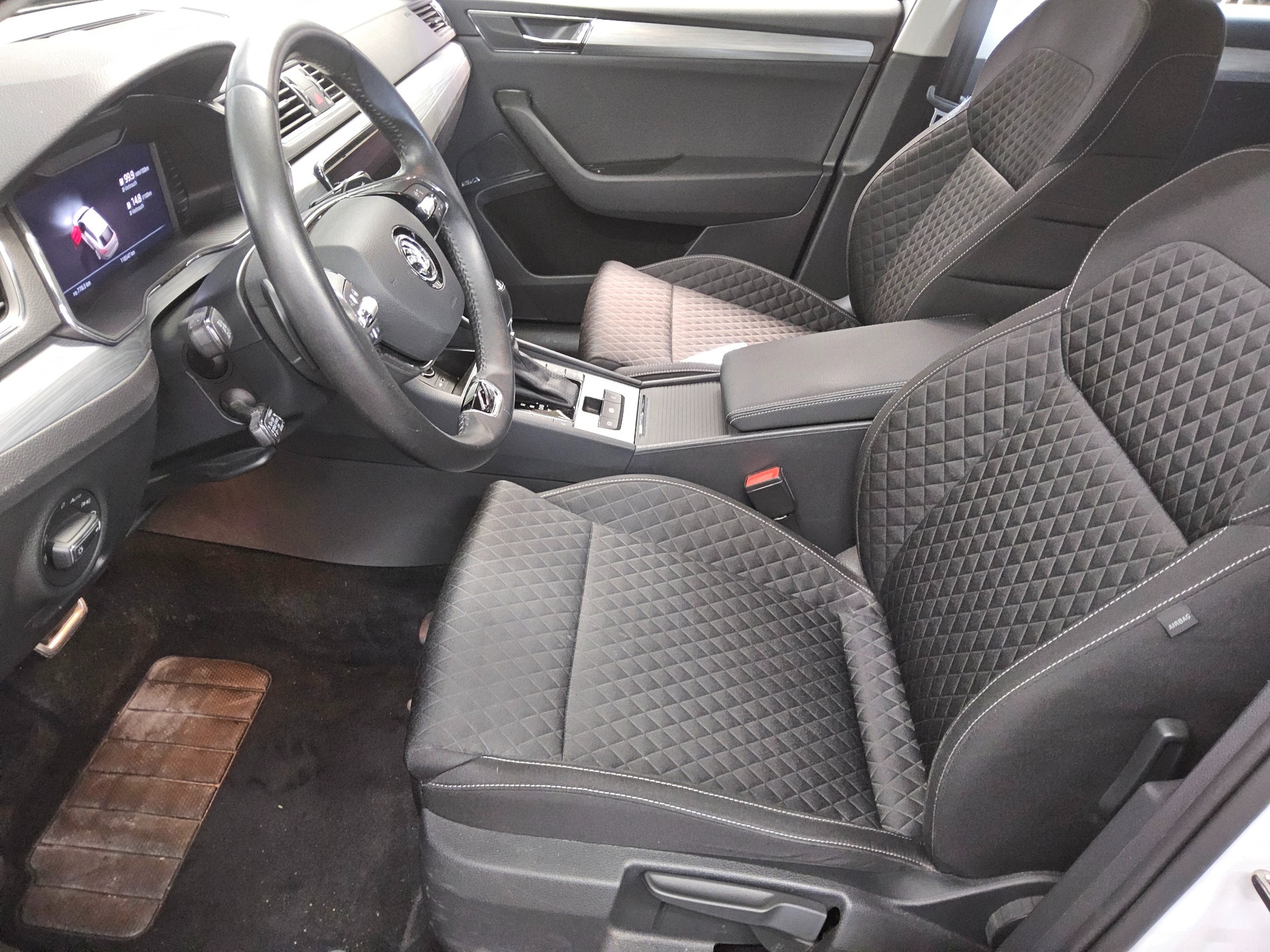 Skoda Superb Kombi 1.4 TSI iV Ambition Navi LED vc RFK 9