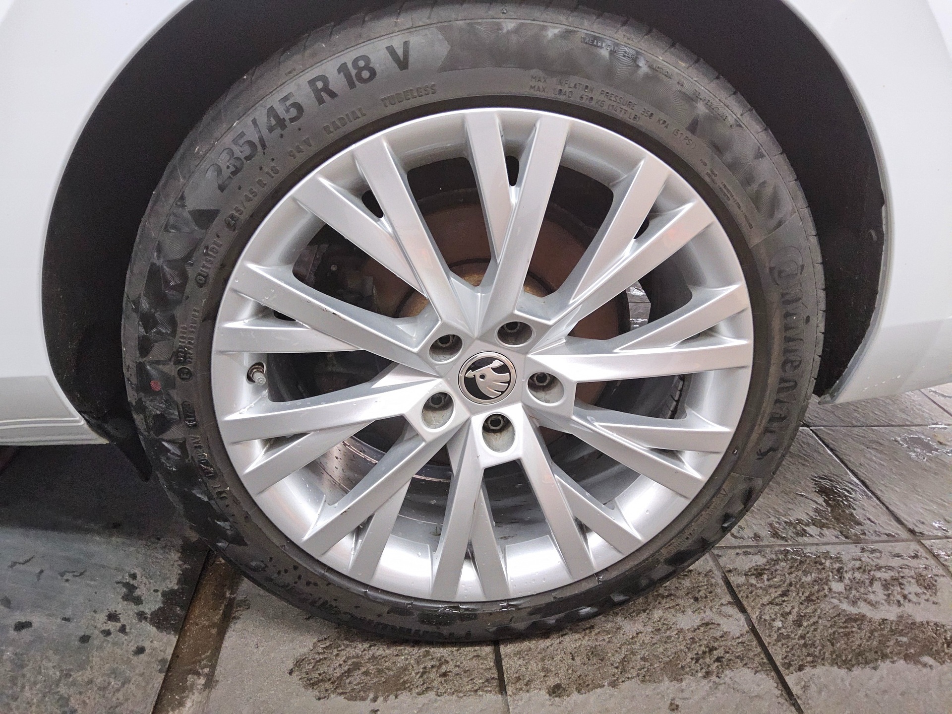 Skoda Superb Kombi 1.4 TSI iV Ambition Navi LED vc RFK 11
