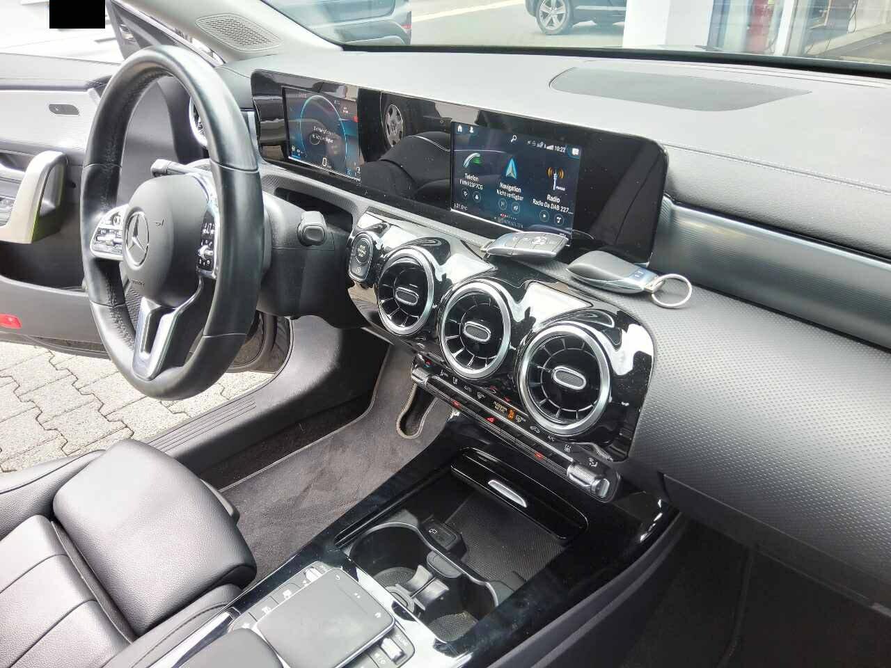 Mercedes-Benz CLA 220 d Progressive Navi MB-LED MBUX Leder Sthzg 9
