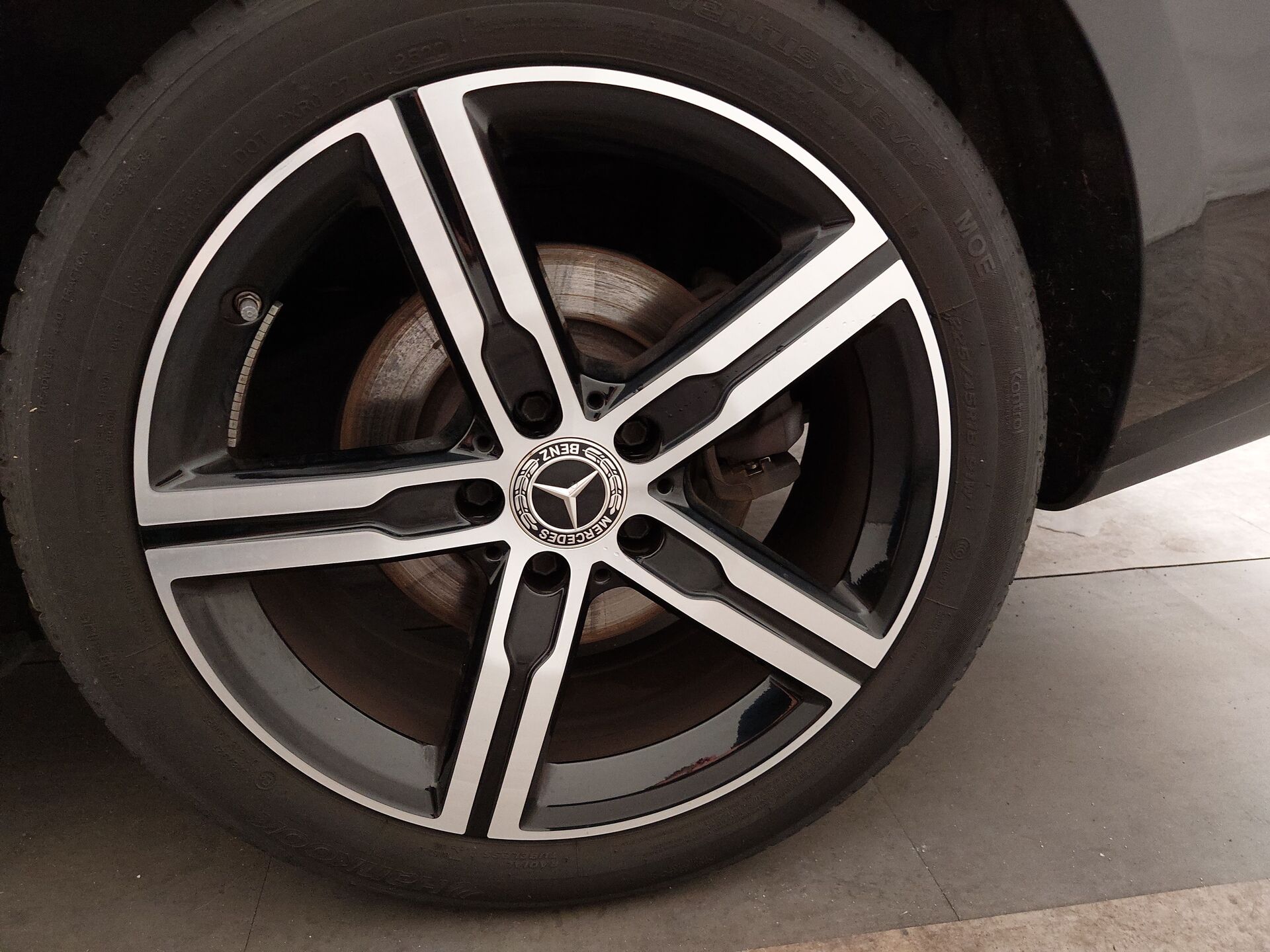 Mercedes-Benz 220 d Progressive Navi MB-LED MBUX StandHzg 10