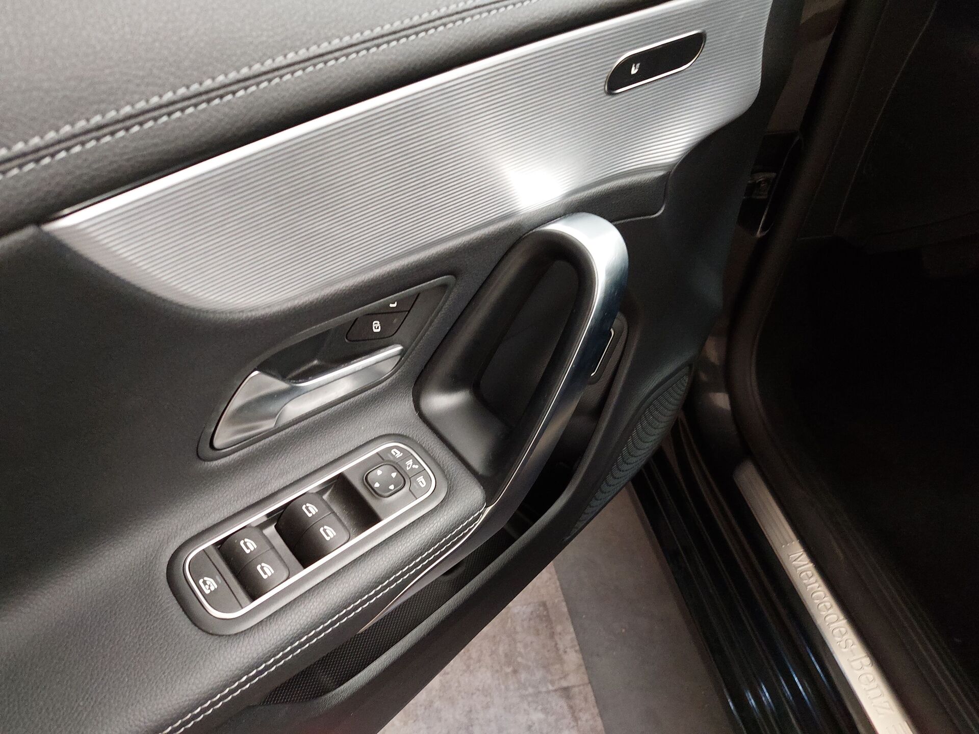 Mercedes-Benz 220 d Progressive Navi MB-LED MBUX StandHzg 14