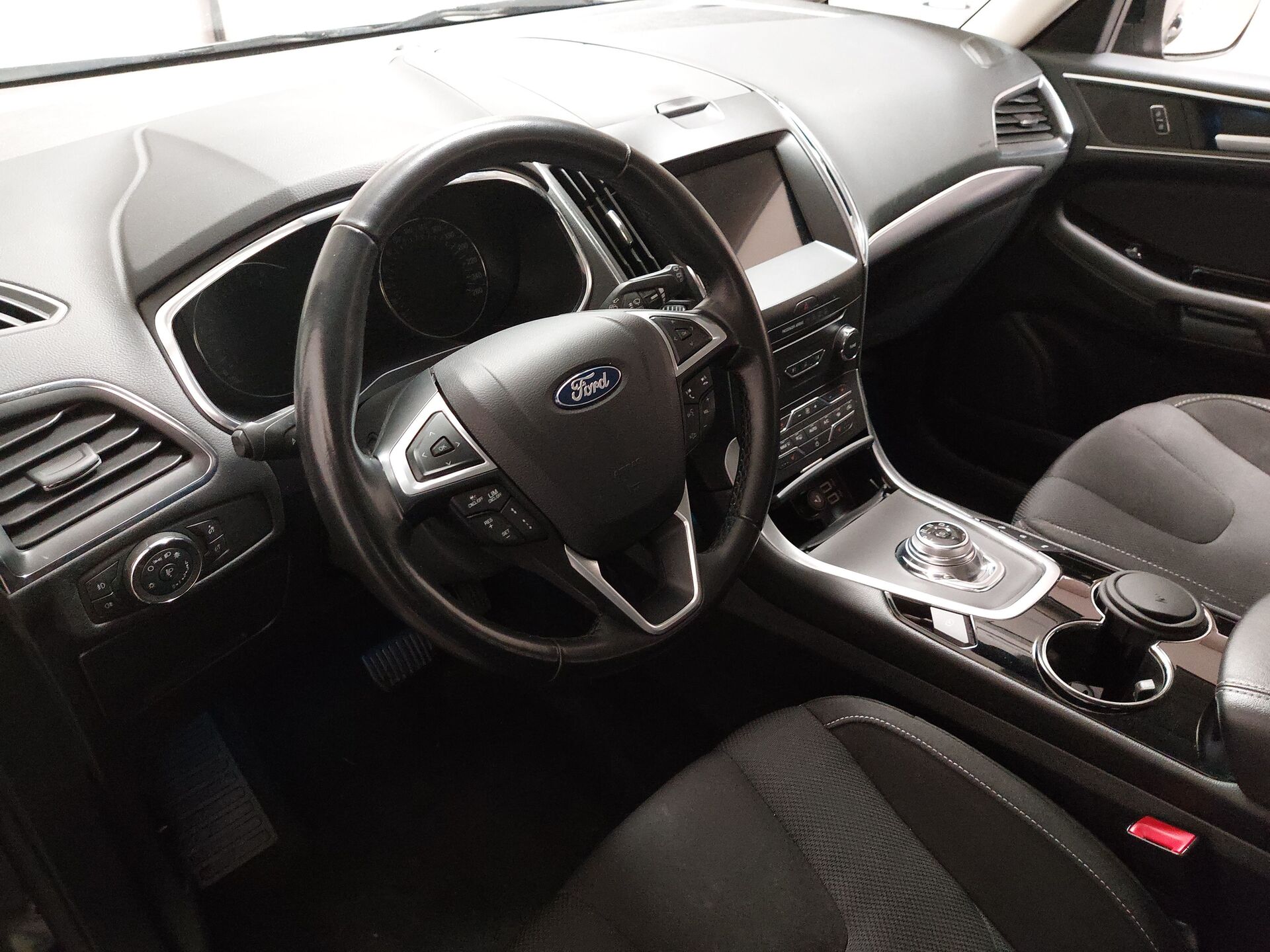 Ford S-Max 2.0 EB Titanium Navi Shz 7 Sitze PDC 12