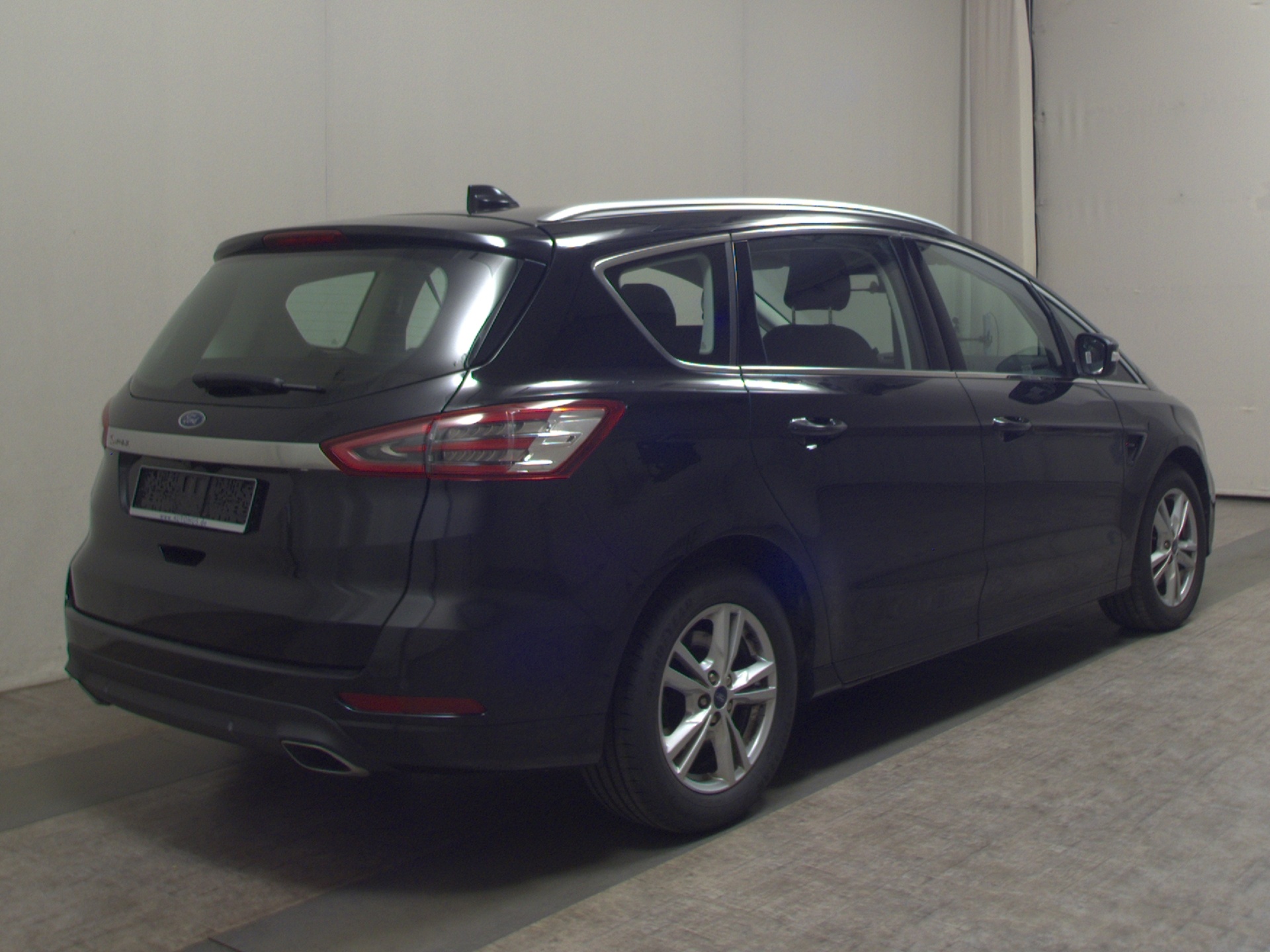 Ford S-Max 2.0 EB Titanium Navi Shz 7 Sitze PDC 4