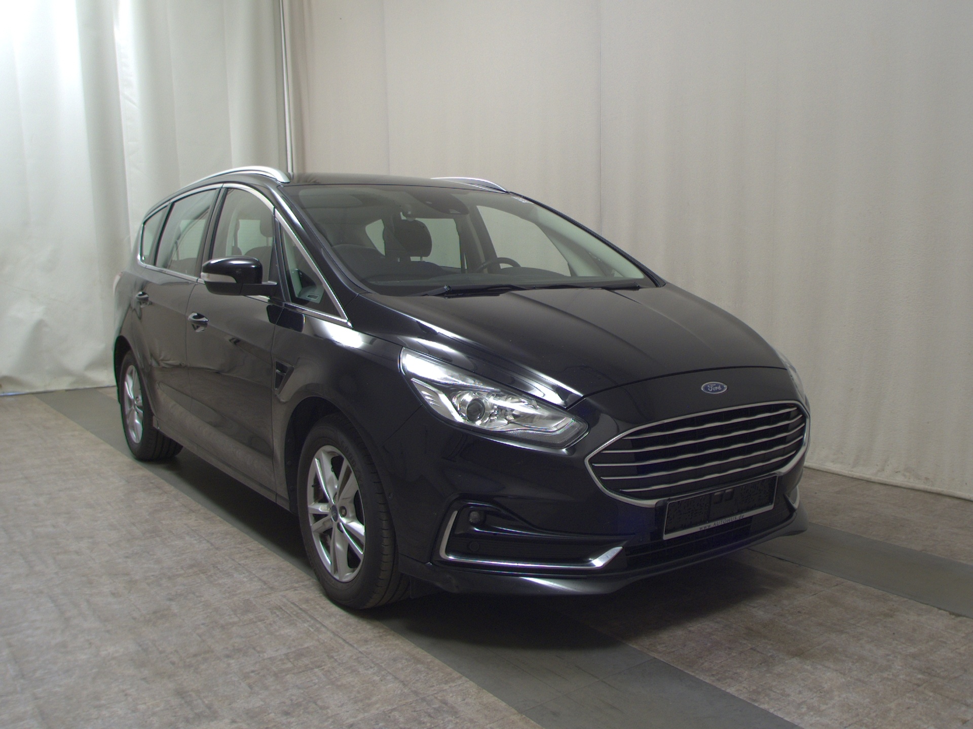 Ford S-Max 2.0 EB Titanium Navi Shz 7 Sitze PDC 3