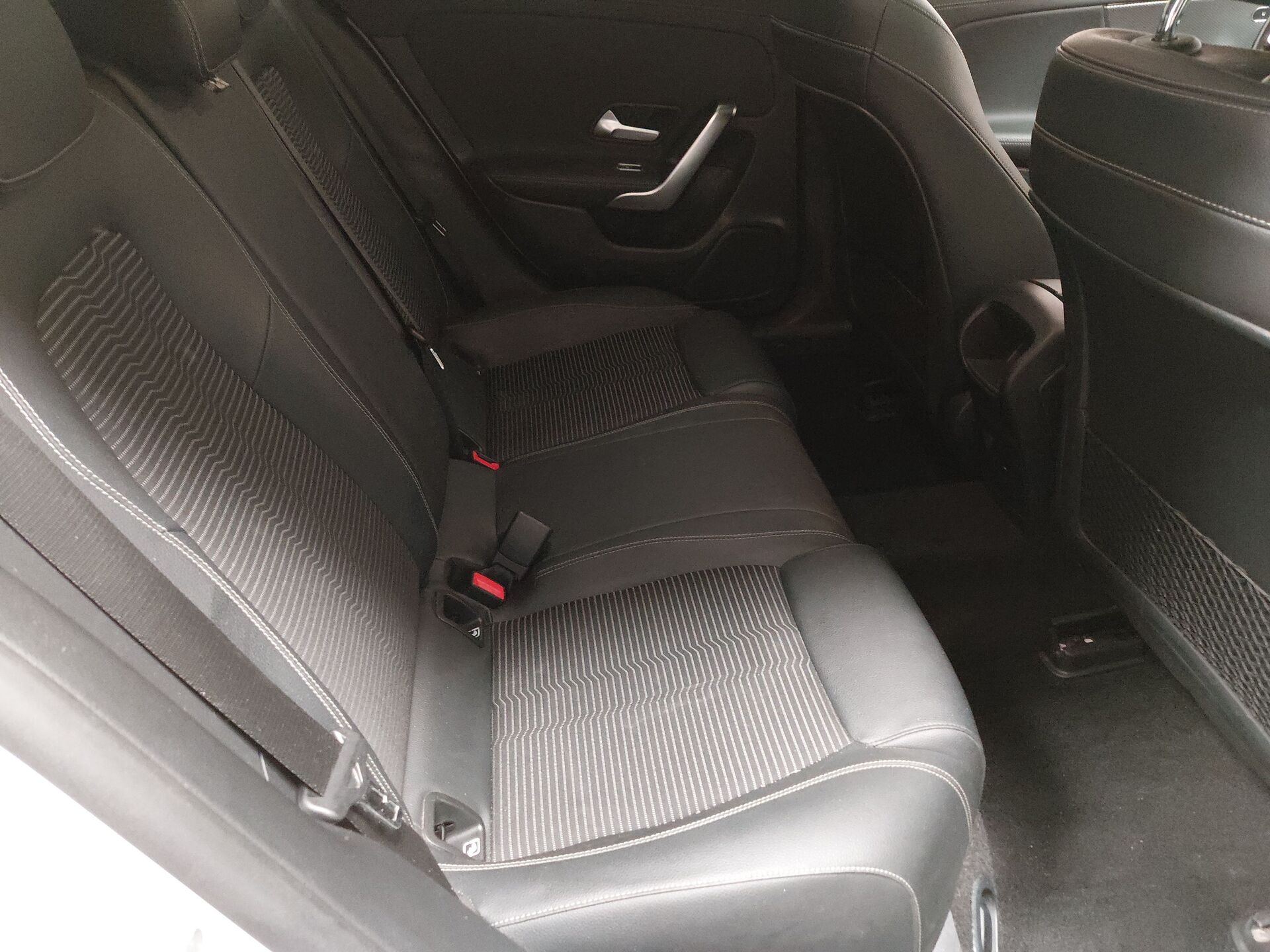 Mercedes-Benz 220 d Progressive Navi MBUX+ Pano AHK 17