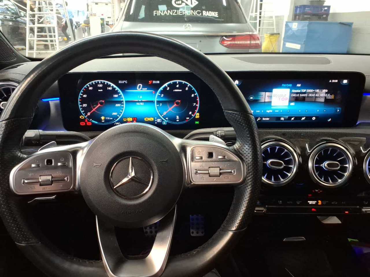 Mercedes-Benz CLA 200 Coupé AMG-Line Night Navi LED 8