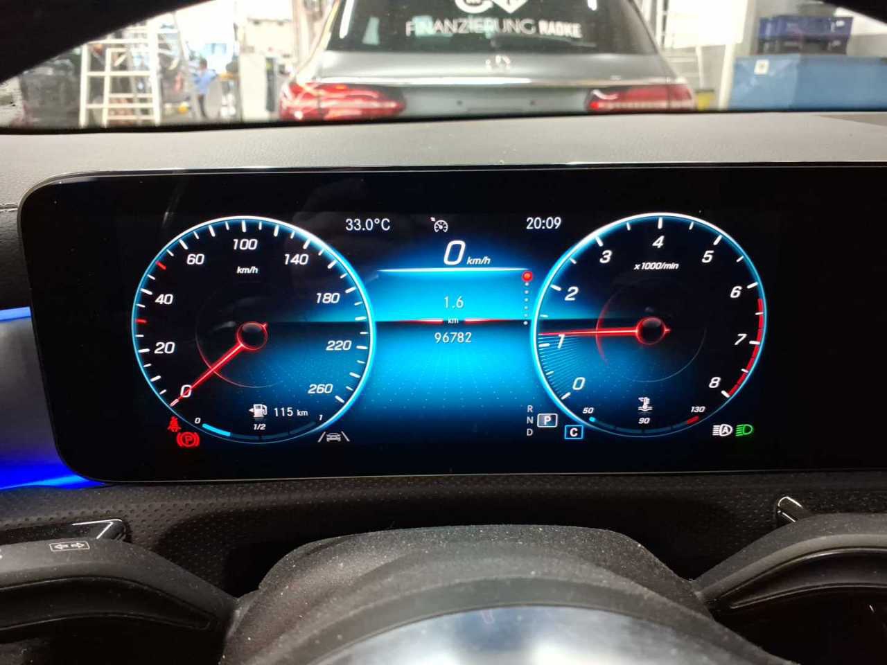 Mercedes-Benz CLA 200 Coupé AMG-Line Night Navi LED 10