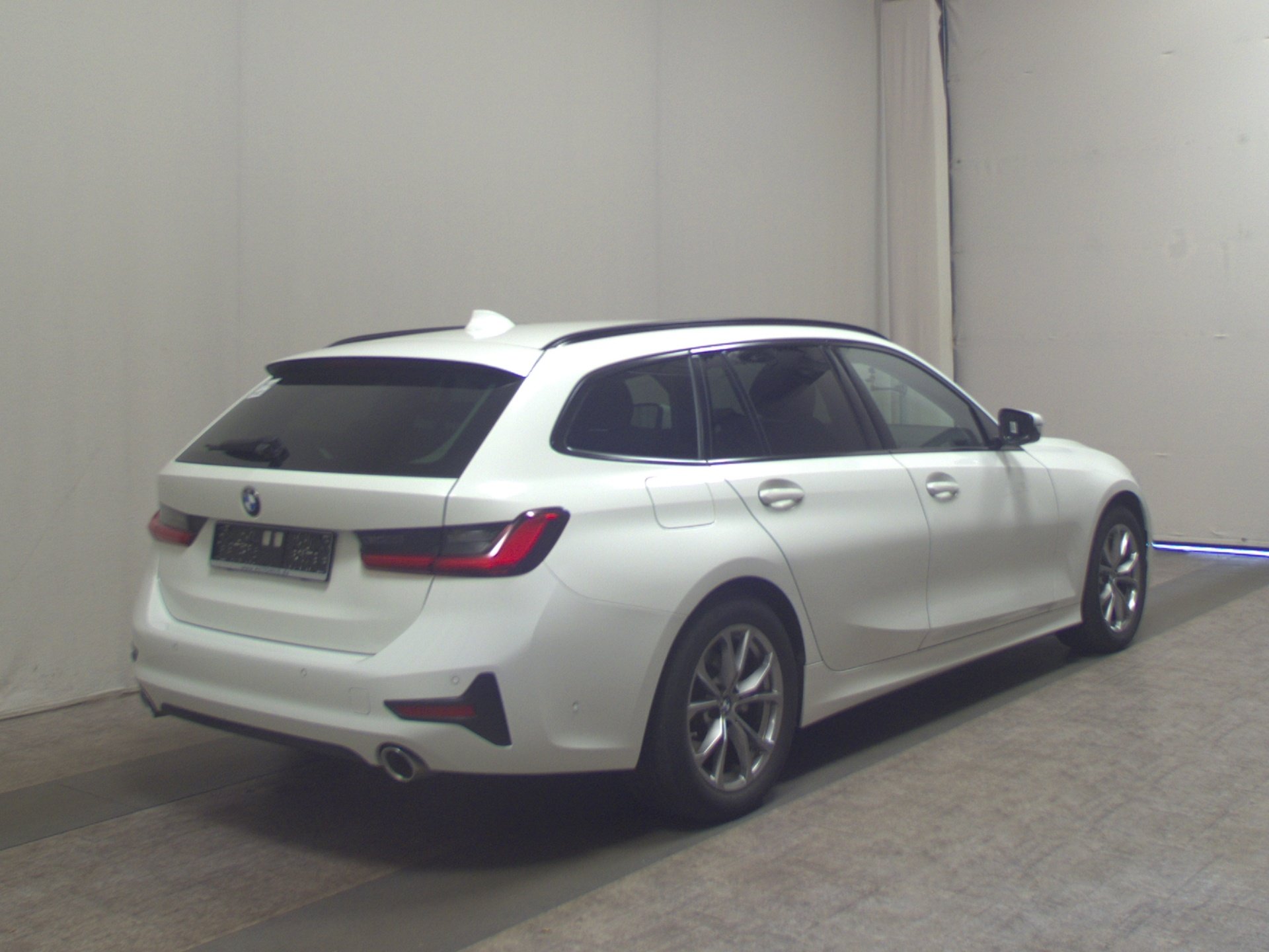 BMW 320dA Touring Sport-Line T-Leder Navi LED HiFi 4