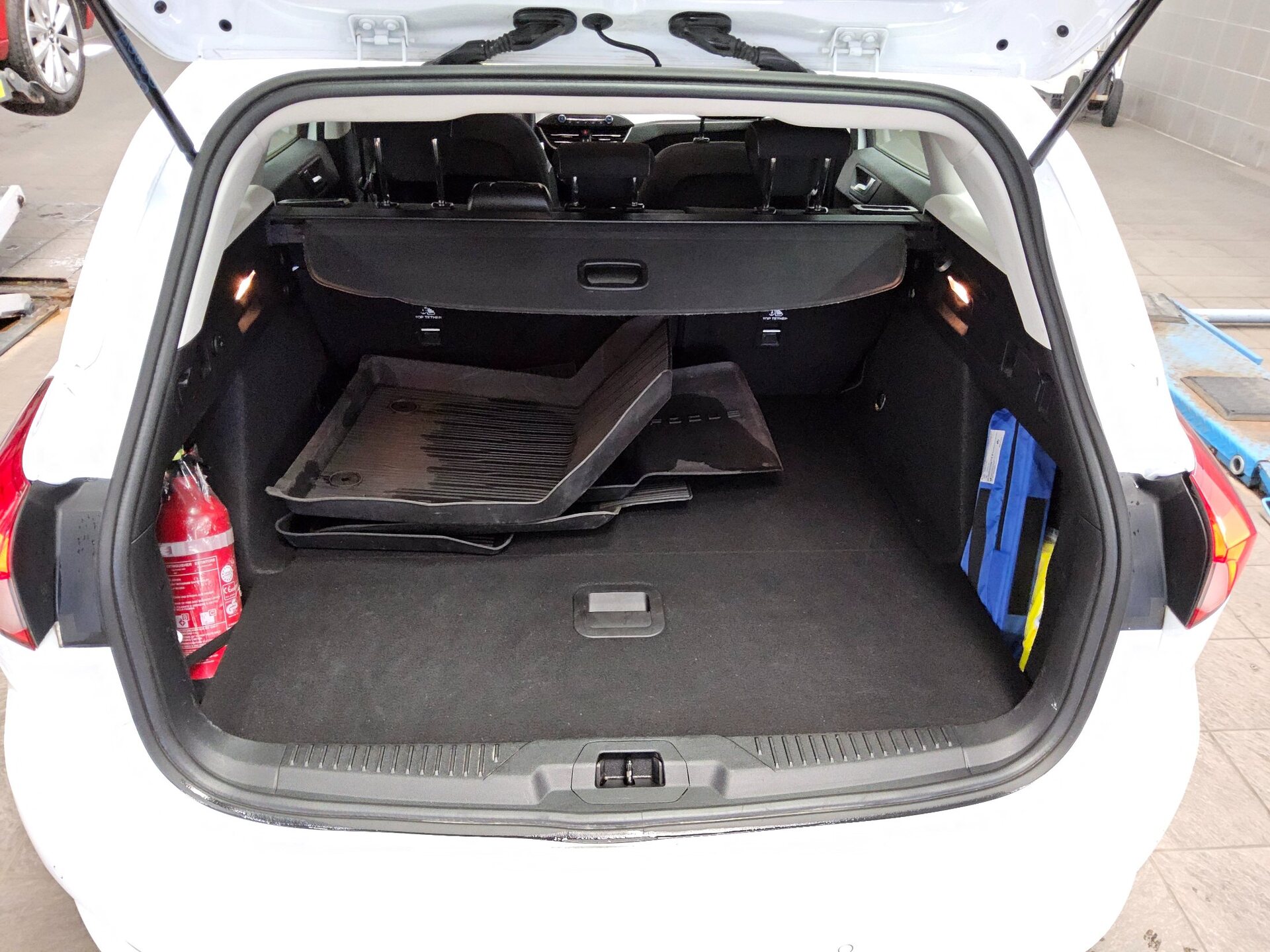 Ford Focus Turnier 1.5 EB Cool&Connect Navi LED RfK 11