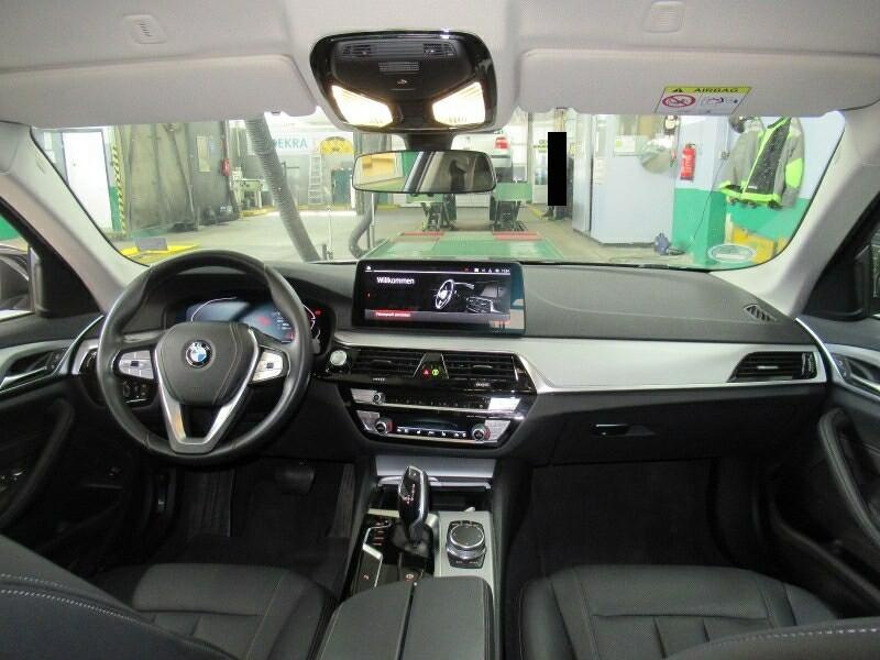 BMW 520dA Touring NAVI KLIMAAUT LED SHZ PDC 10