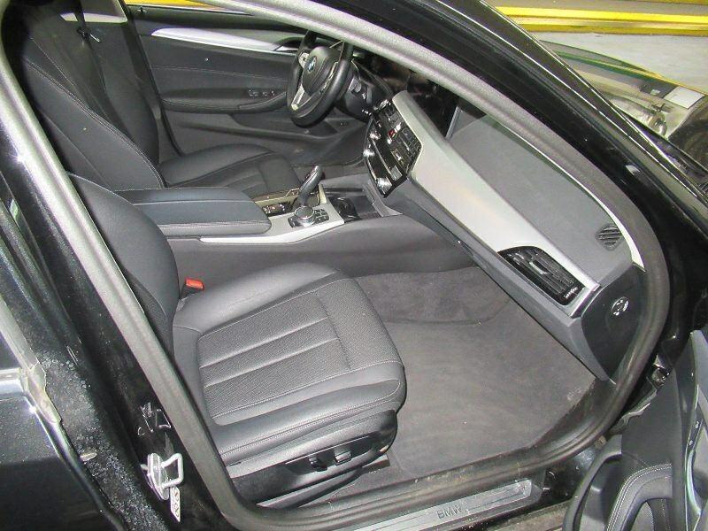 BMW 520dA Touring NAVI KLIMAAUT LED SHZ PDC 8