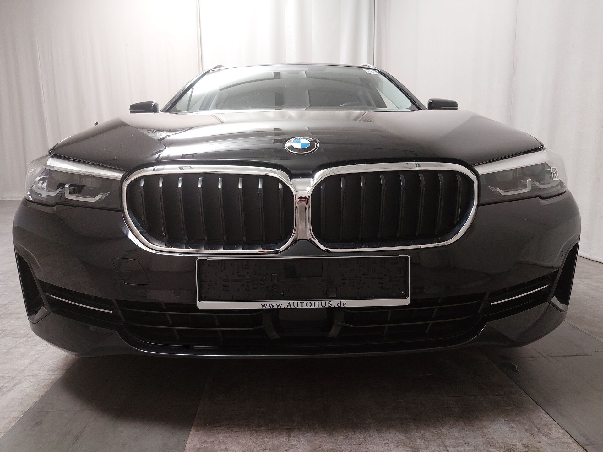 BMW 520d Touring LEDER NAVI LED LC PRO ACC AHK 5