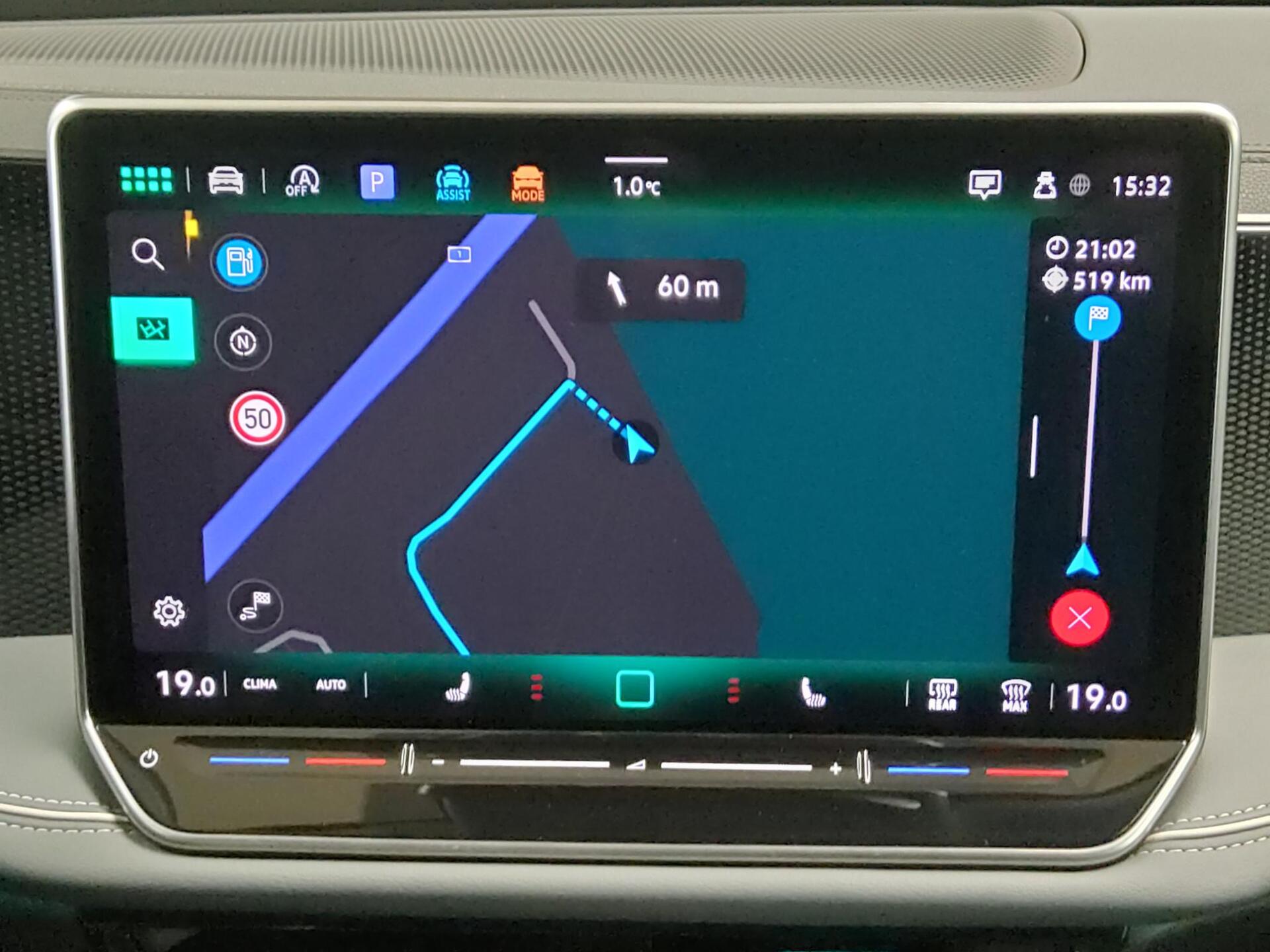 Volkswagen Passat Var. 2.0 TDI Business DC LED HuD 360° 7