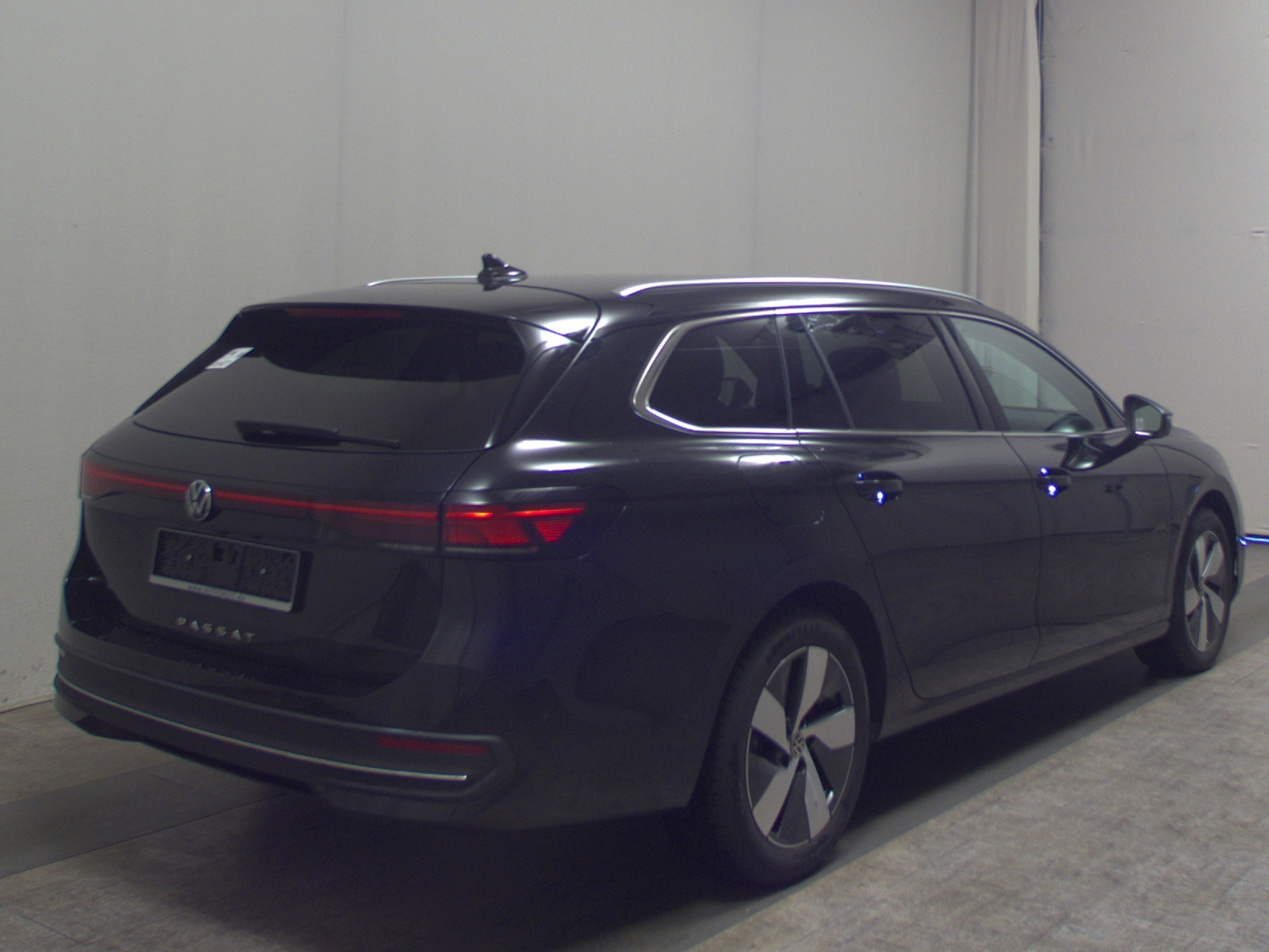 Volkswagen Passat Var. 2.0 TDI Business DC LED HuD 360° 4