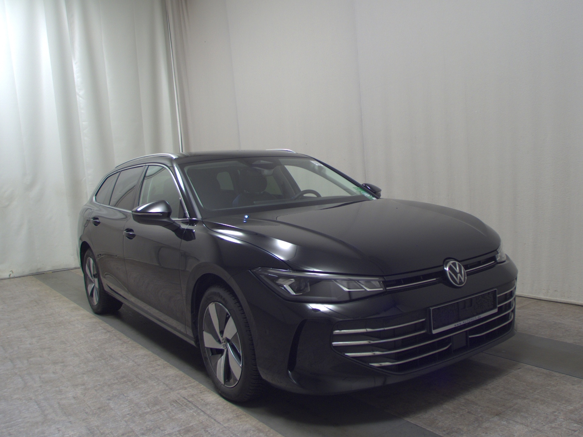 Volkswagen Passat Var. 2.0 TDI Business DC LED HuD 360° 3