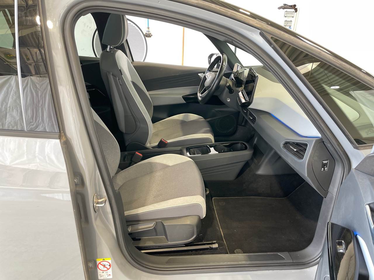 Volkswagen ID.3 Pro Performance NAVI KLIMAAUT LED PANO SHZ 6