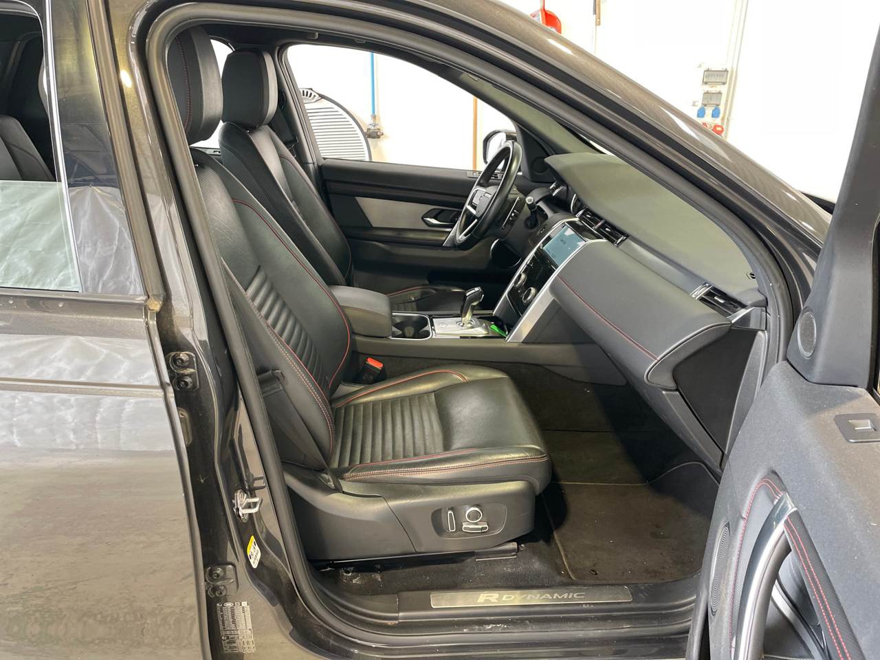Land Rover Discovery Sport D200 R-Dynamic NAVI LED SHZ 6