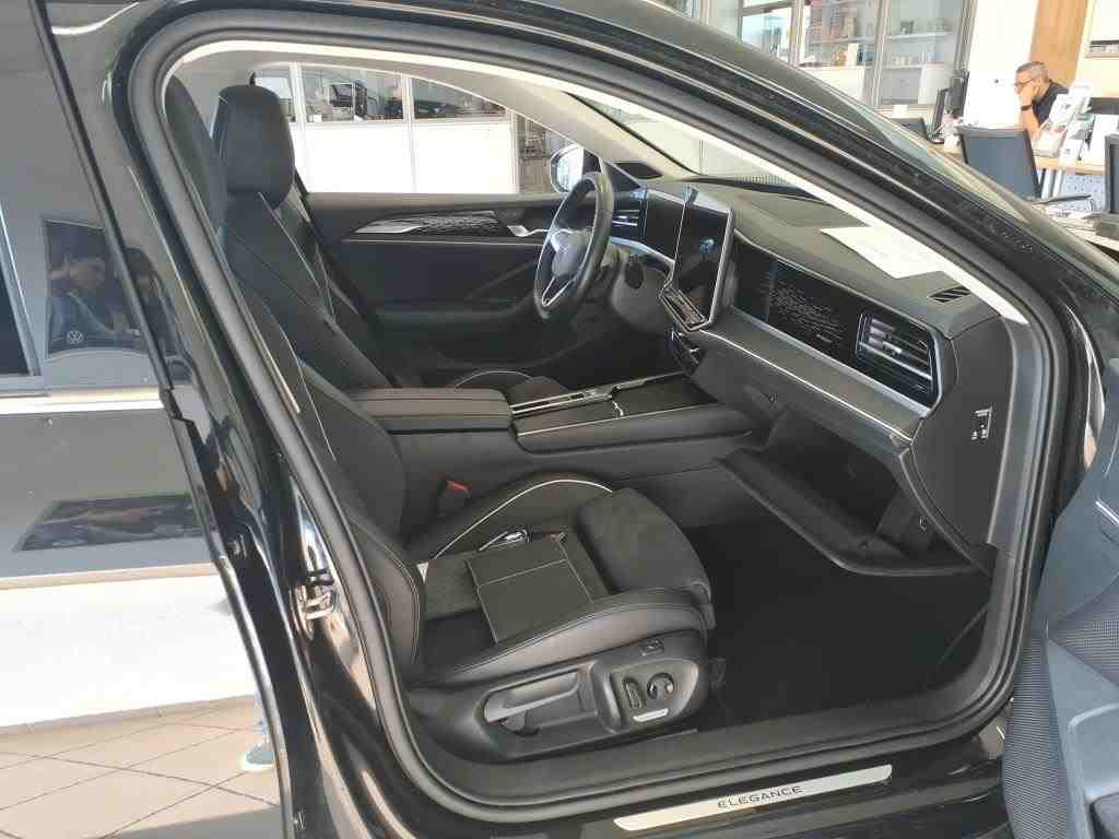 Volkswagen Passat Variant 2.0 TDI Elegance NAVI H/K Sound SHZ ACC 6