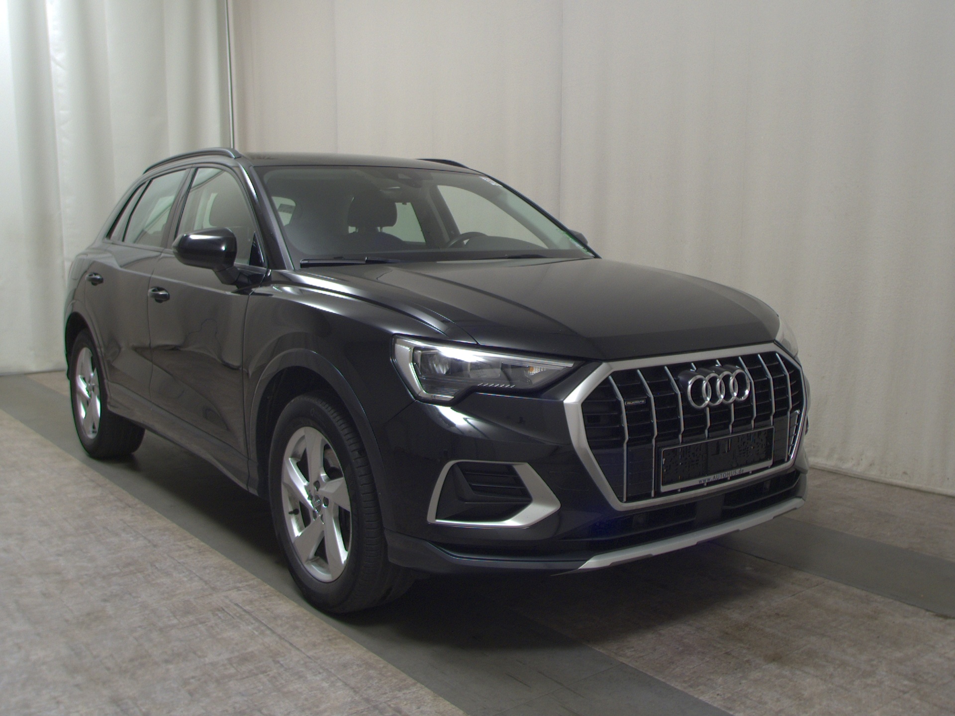 Audi Q3 40 TDI advanced Navi LED Virtual PDC SHZ 3