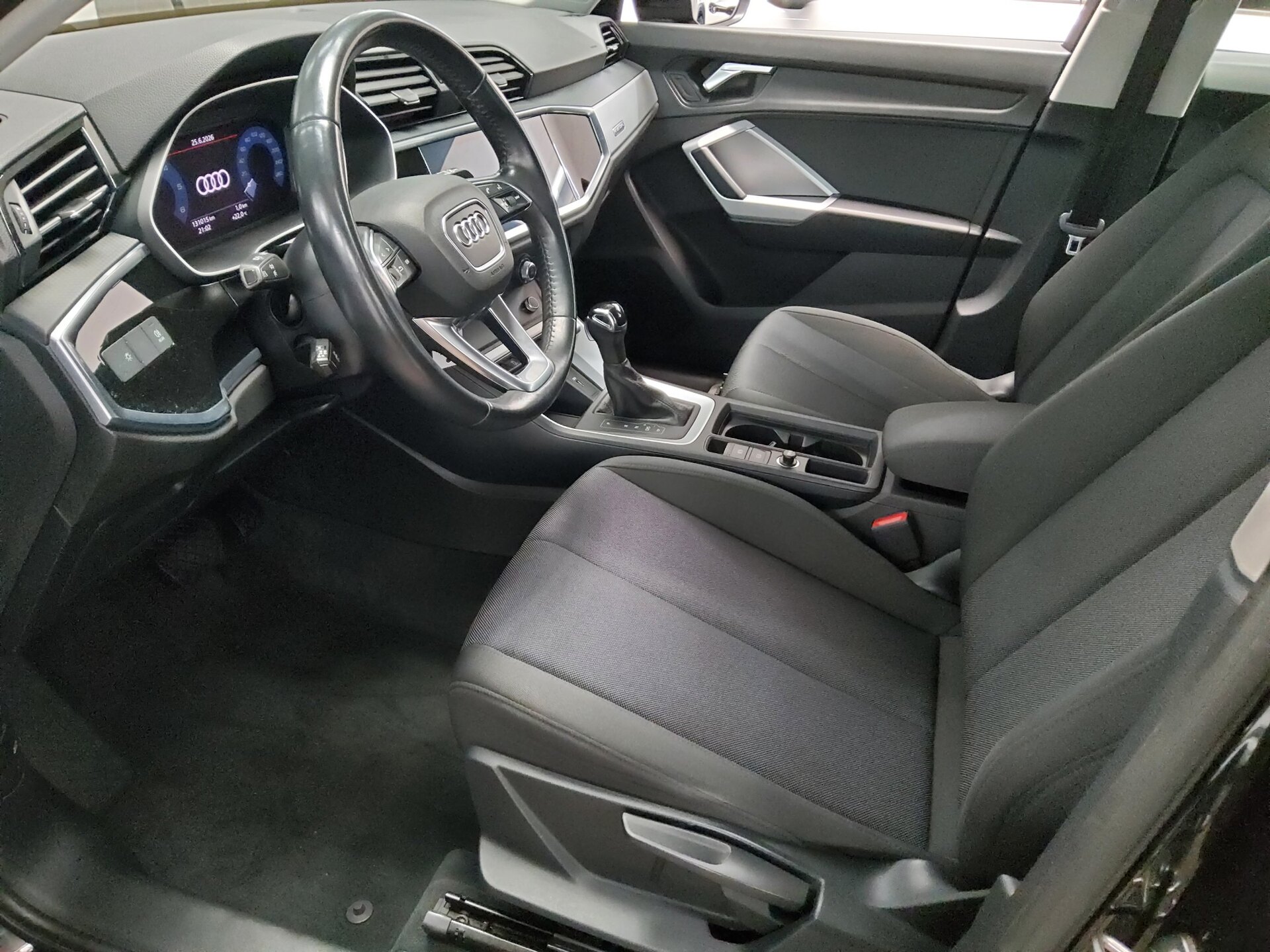 Audi Q3 40 TDI advanced Navi LED Virtual PDC SHZ 9