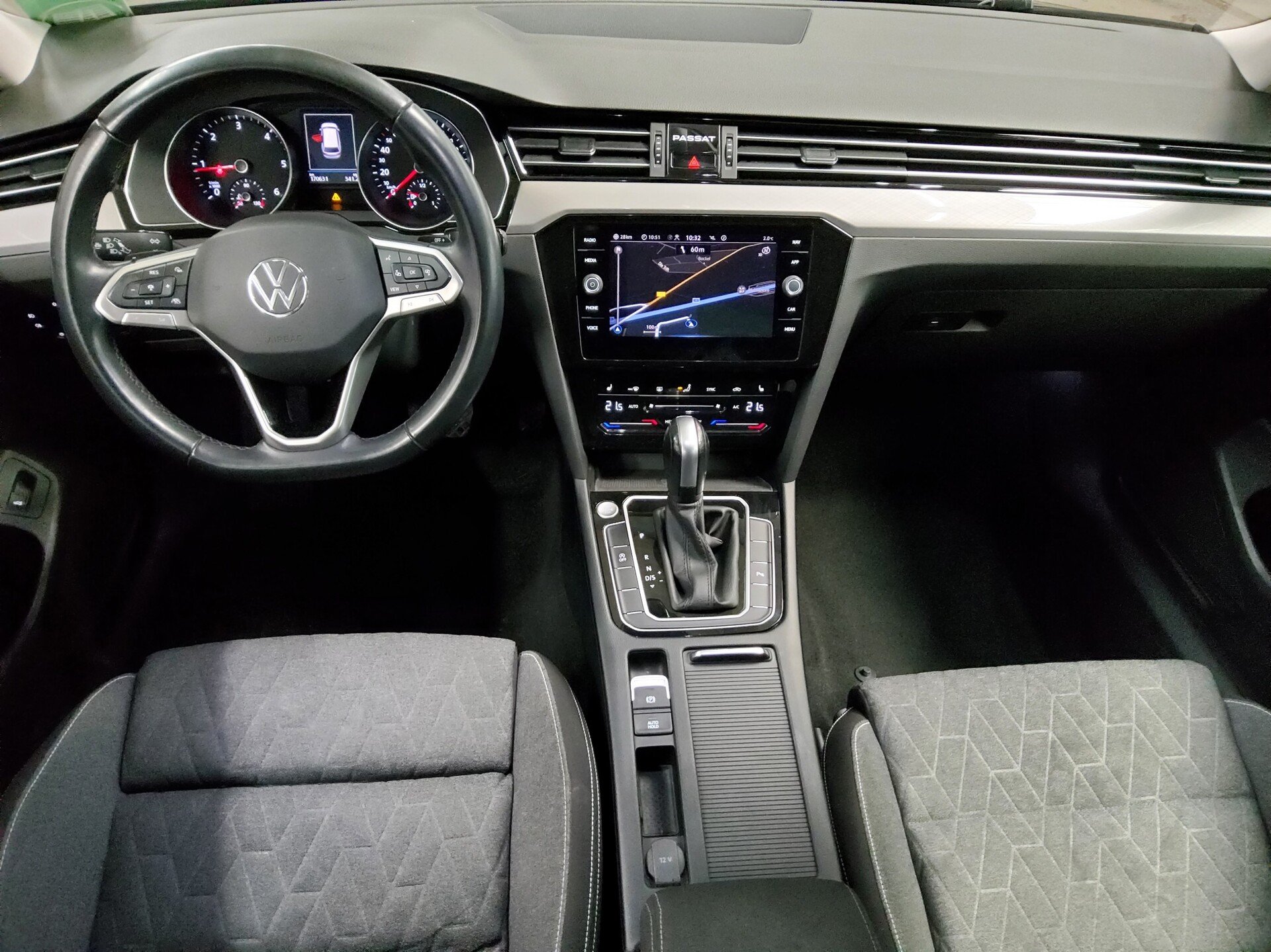 Volkswagen Passat Var. 2.0 TDI Business Navi LED AHK RfK 5