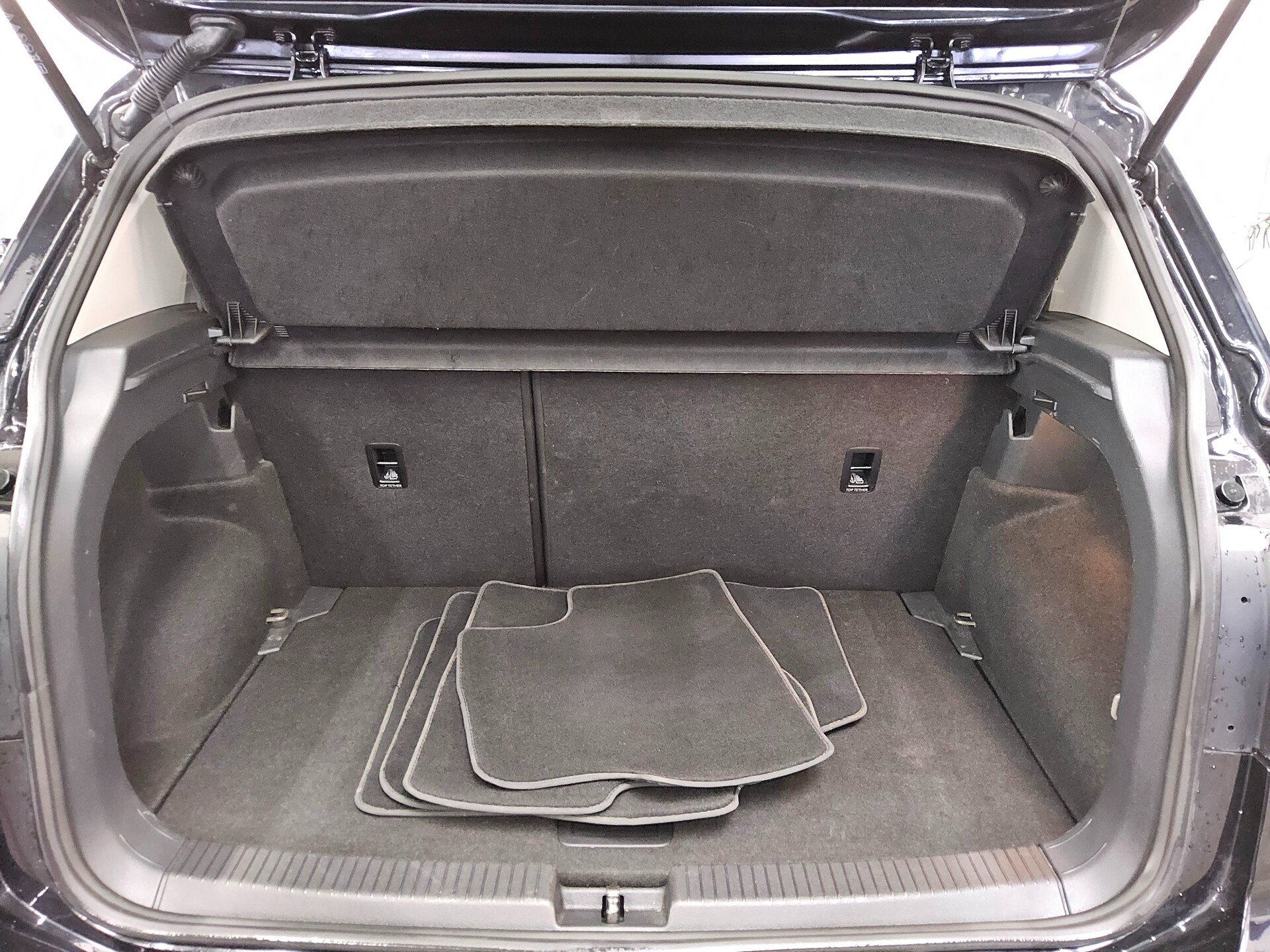 Volkswagen T-Cross 1.0 TSI Life Navi DC LED ACC SHZ PDC 12