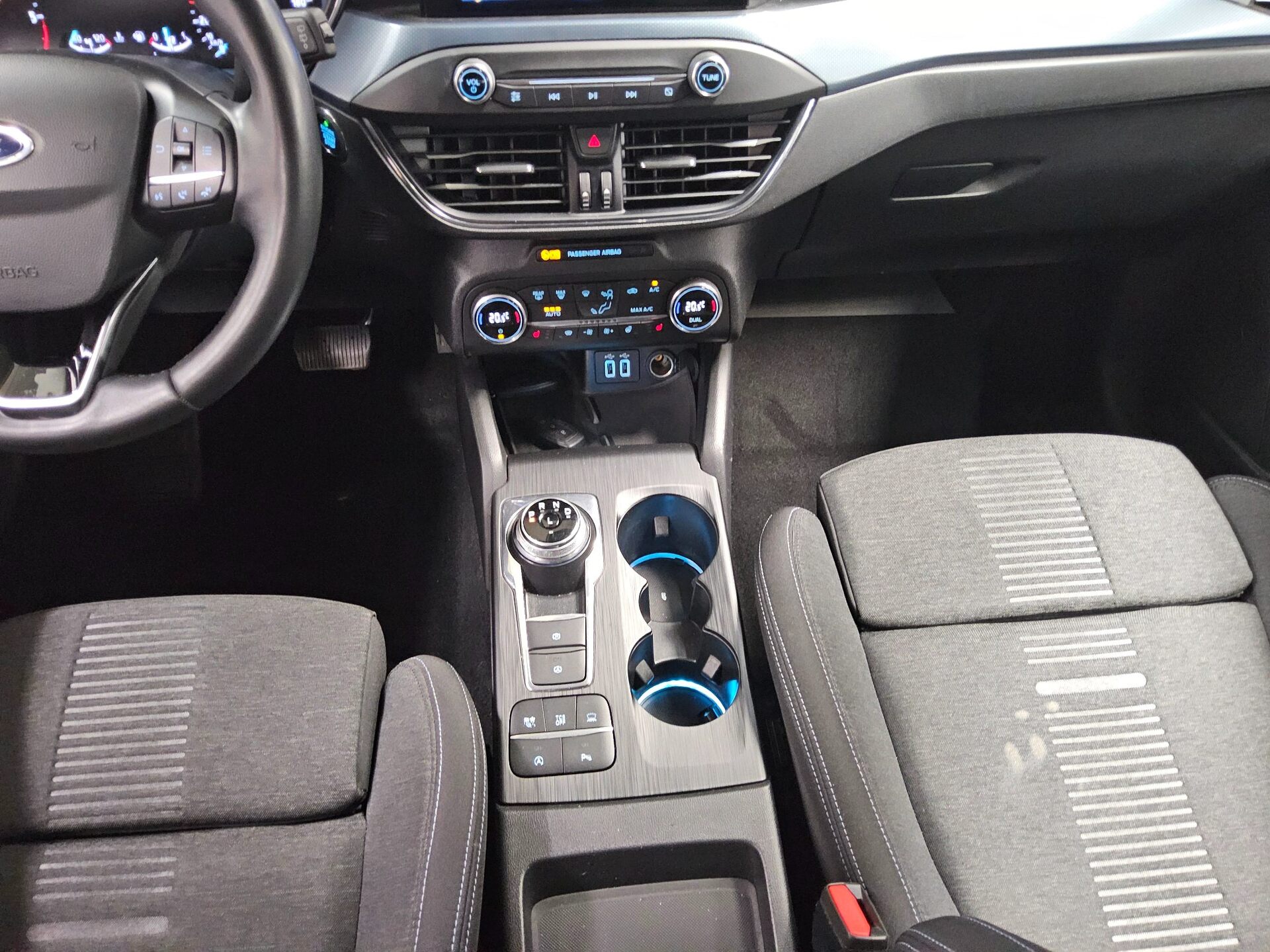 Ford Focus 1.5 EB Active Navi LED HuD B&O Sound RFK 6
